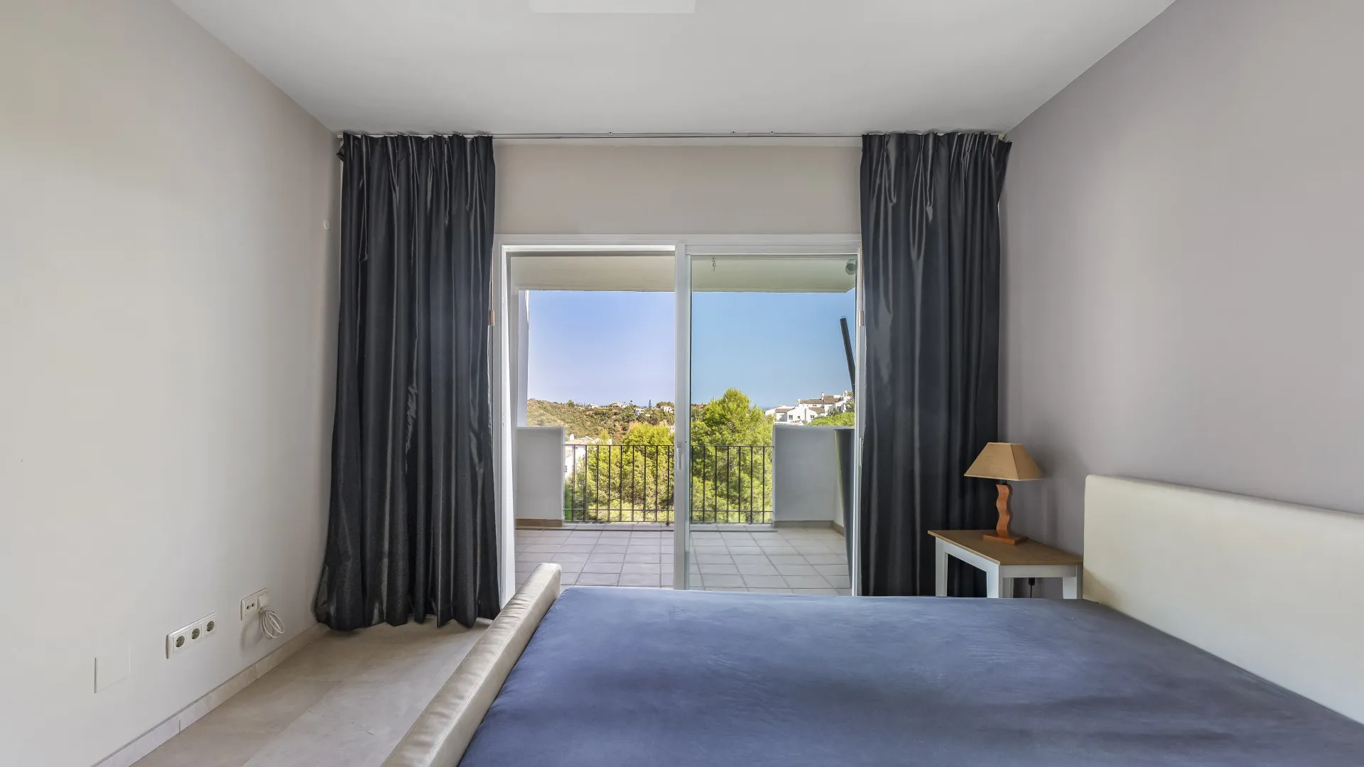 For sale Altos de La Quinta 2 bedrooms apartment