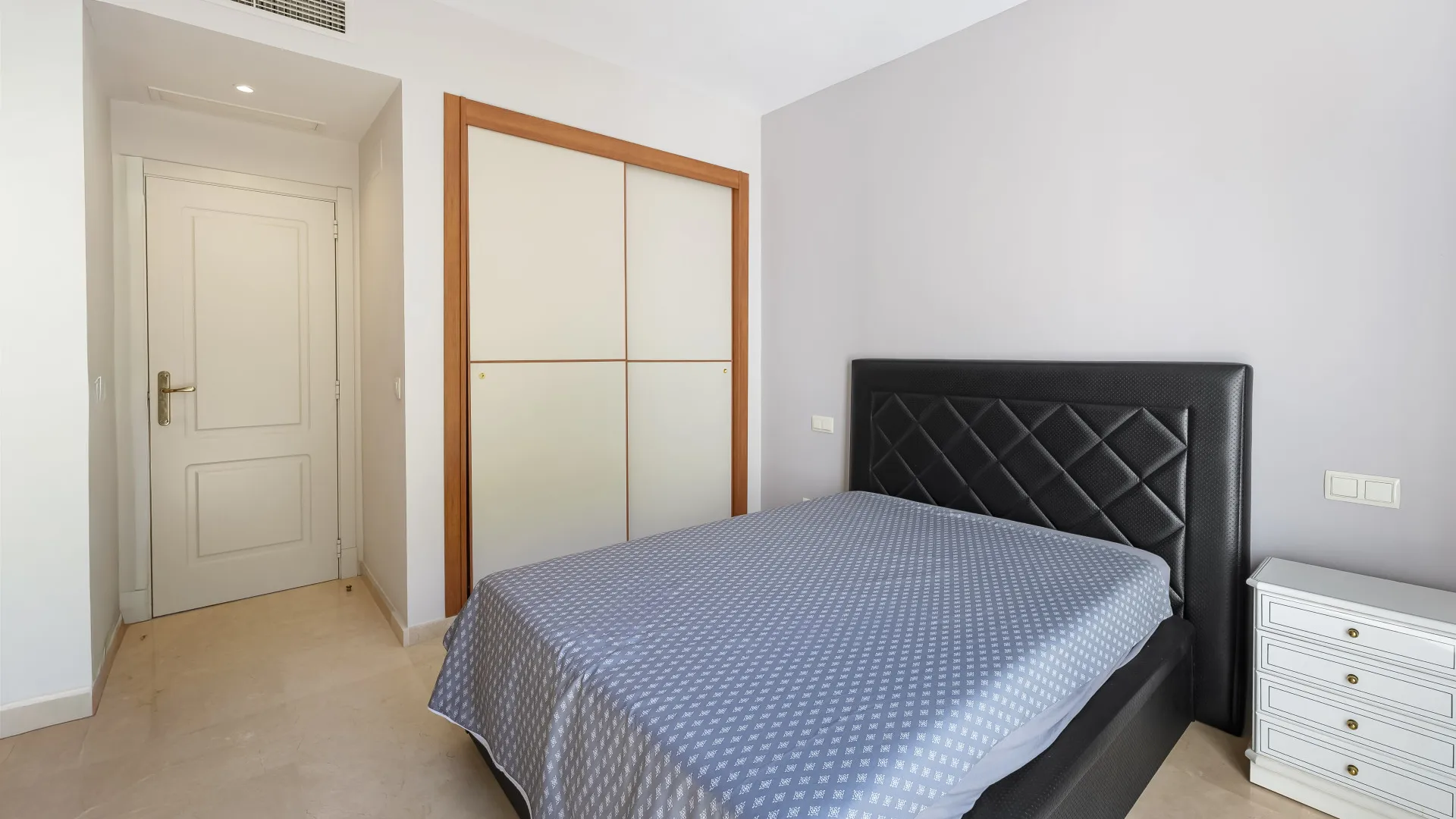 For sale Altos de La Quinta 2 bedrooms apartment