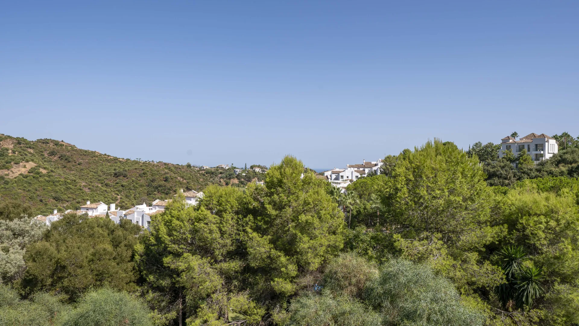 For sale Altos de La Quinta 2 bedrooms apartment