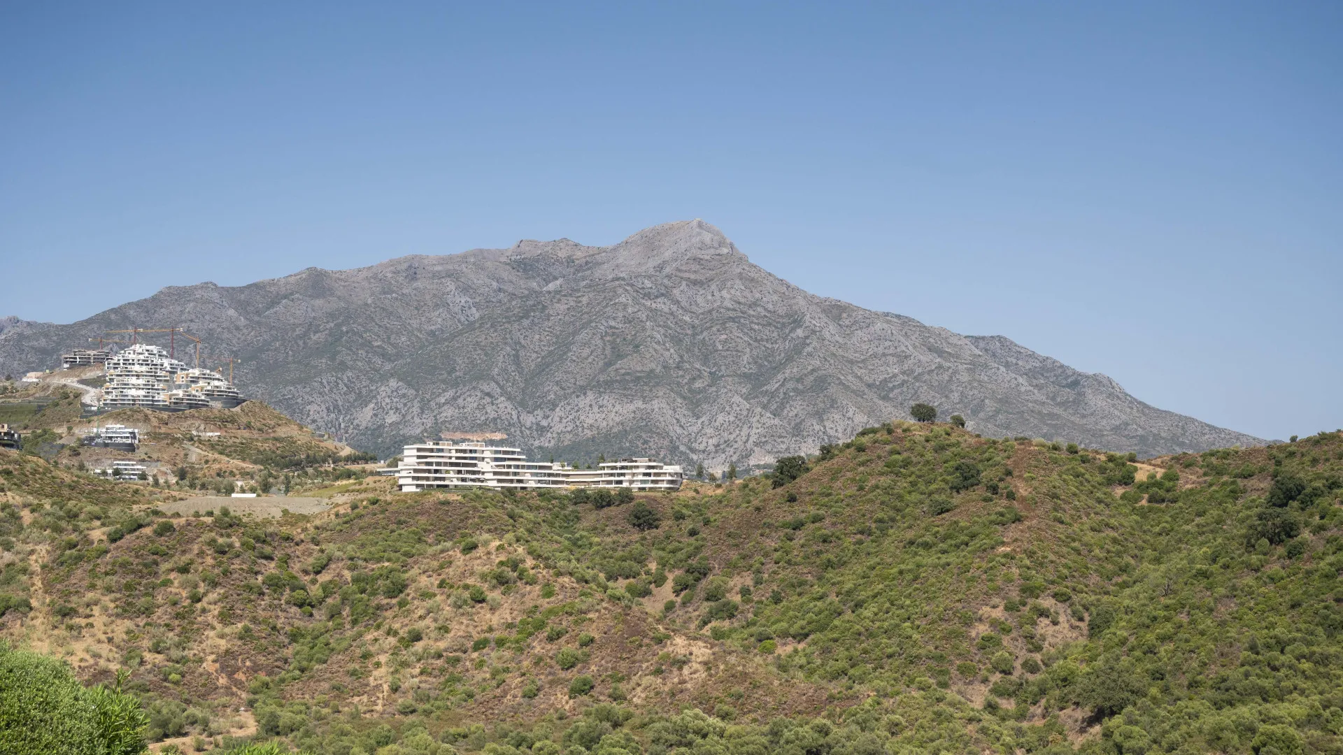For sale Altos de La Quinta 2 bedrooms apartment