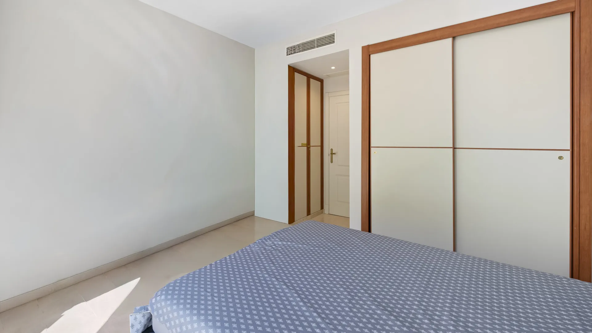 For sale Altos de La Quinta 2 bedrooms apartment