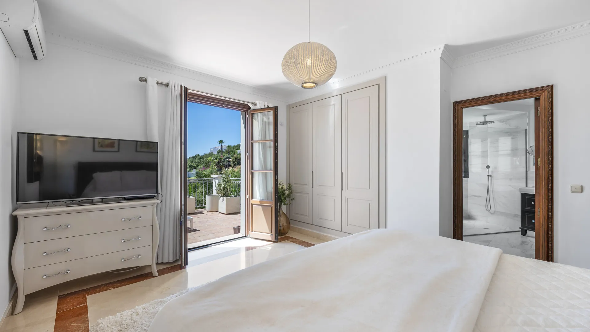 For sale villa in La Resina Golf