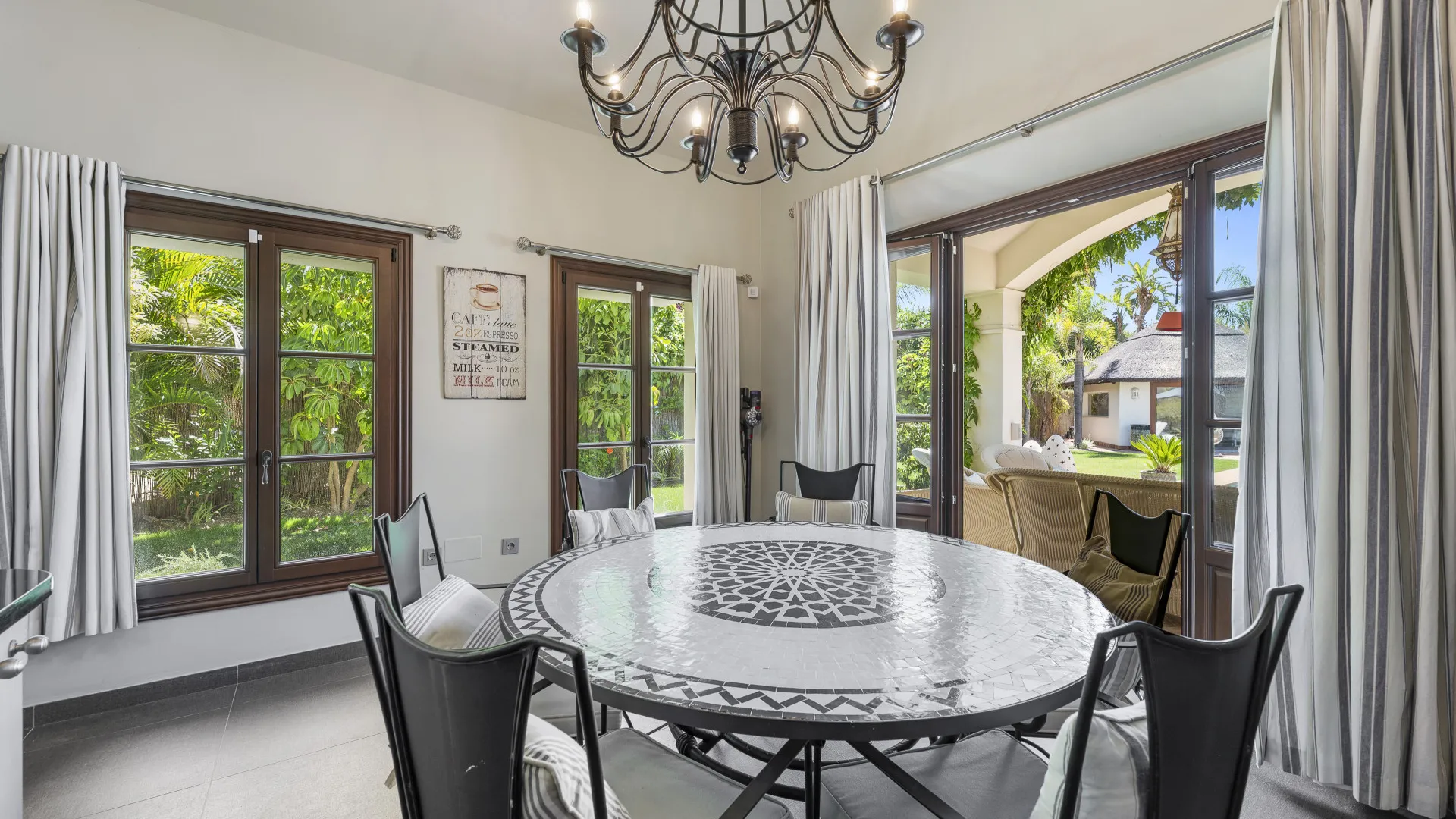 For sale villa in La Resina Golf