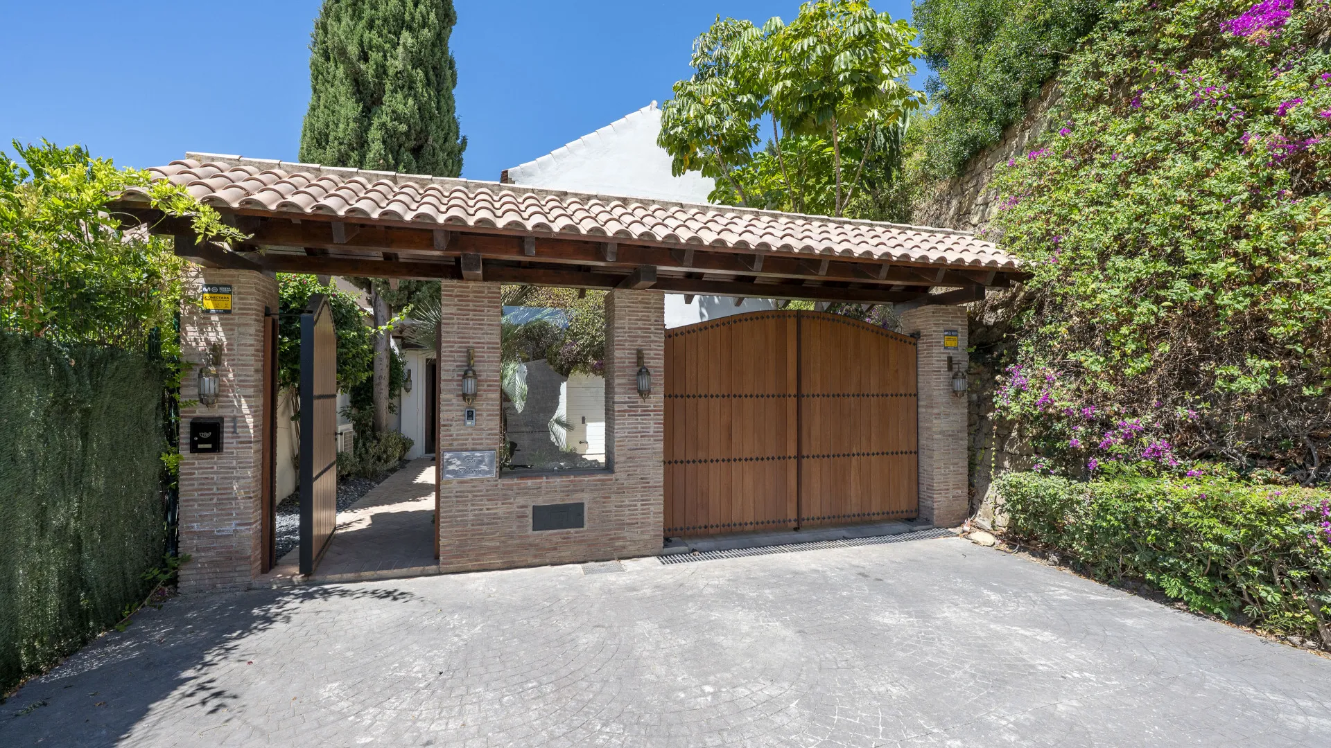 For sale villa in La Resina Golf