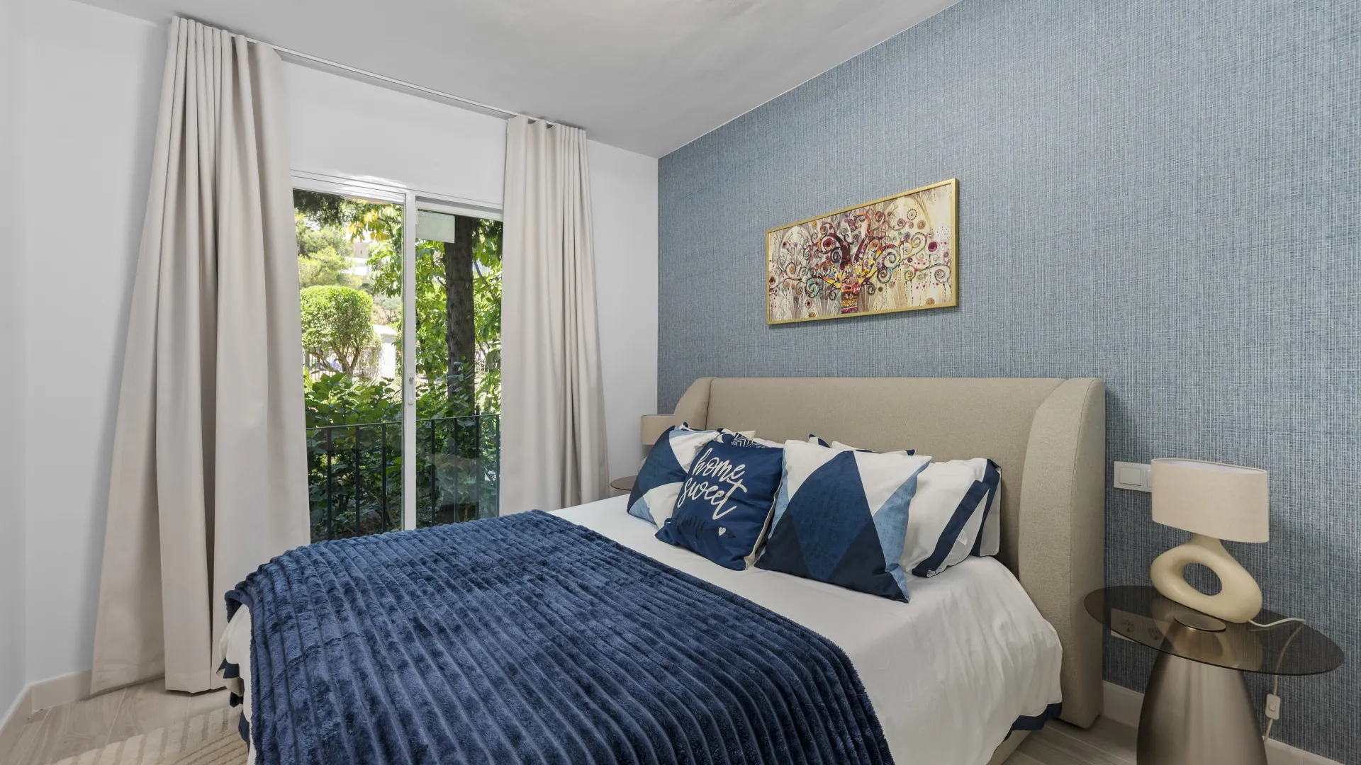 Apartamento planta baja con 3 dormitorios en venta en Altos de La Quinta