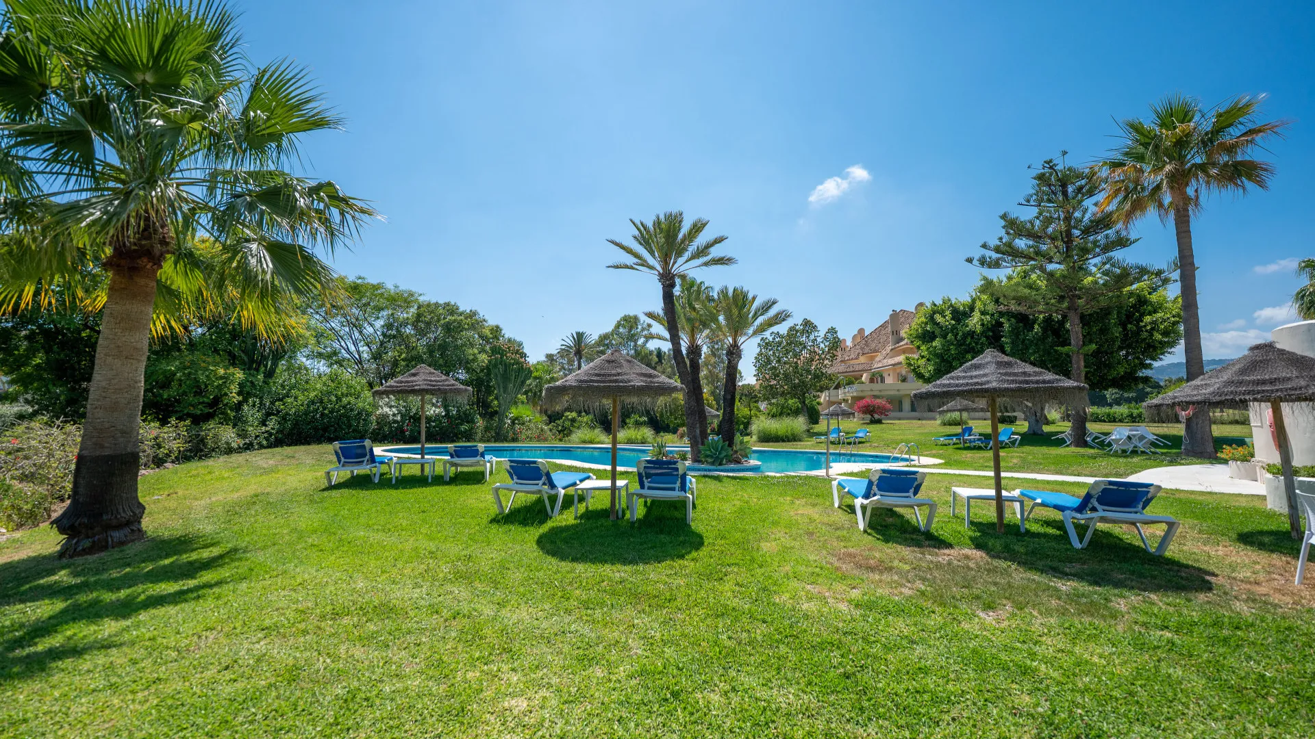 Duplex penthouse for sale in Country Club Las Brisas