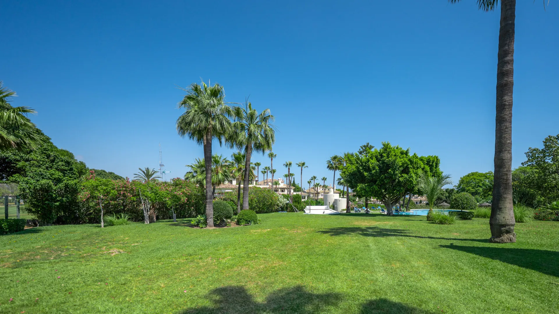 Duplex penthouse for sale in Country Club Las Brisas