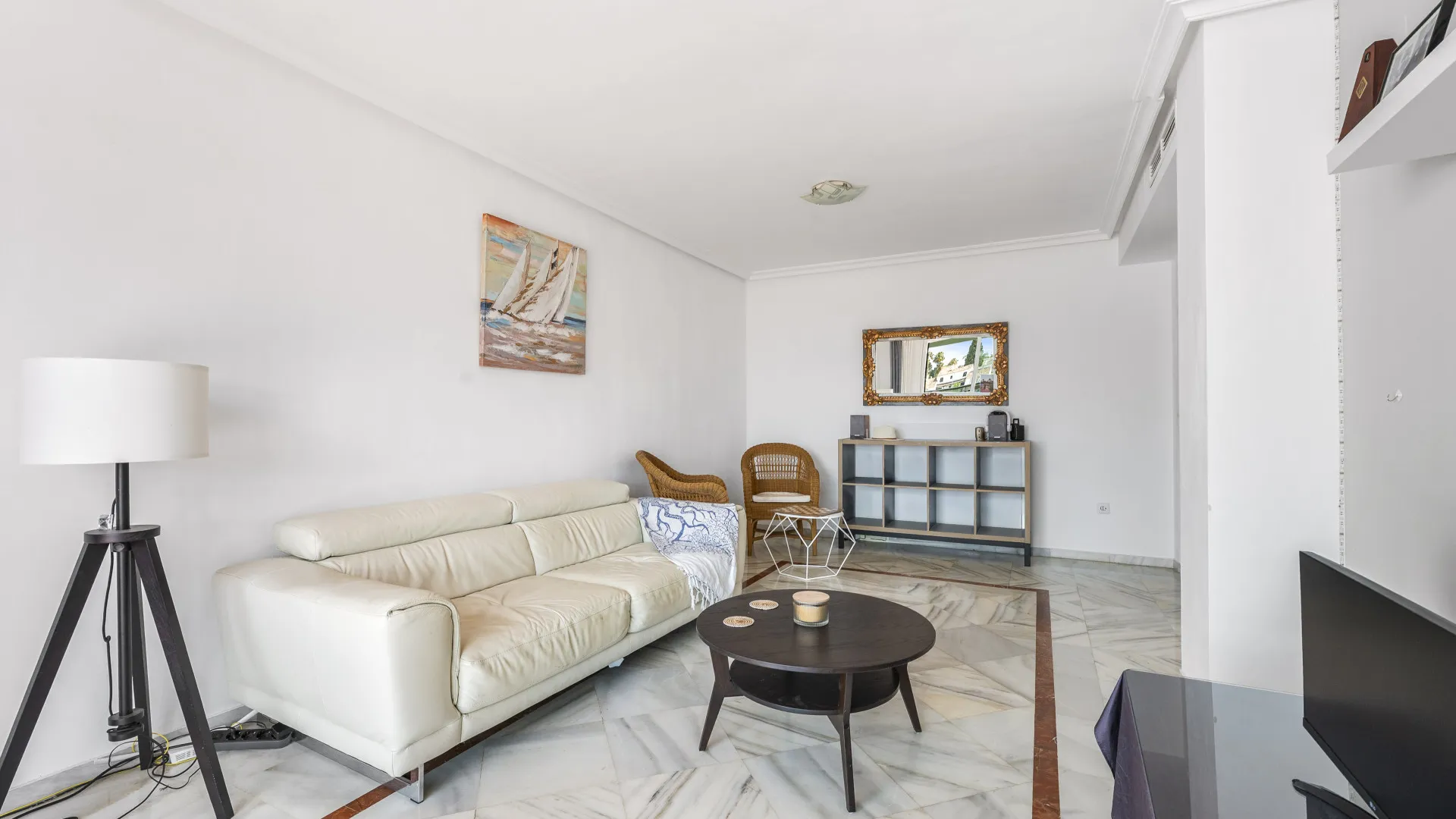 Apartamento en venta en Marbella con 2 dormitorios