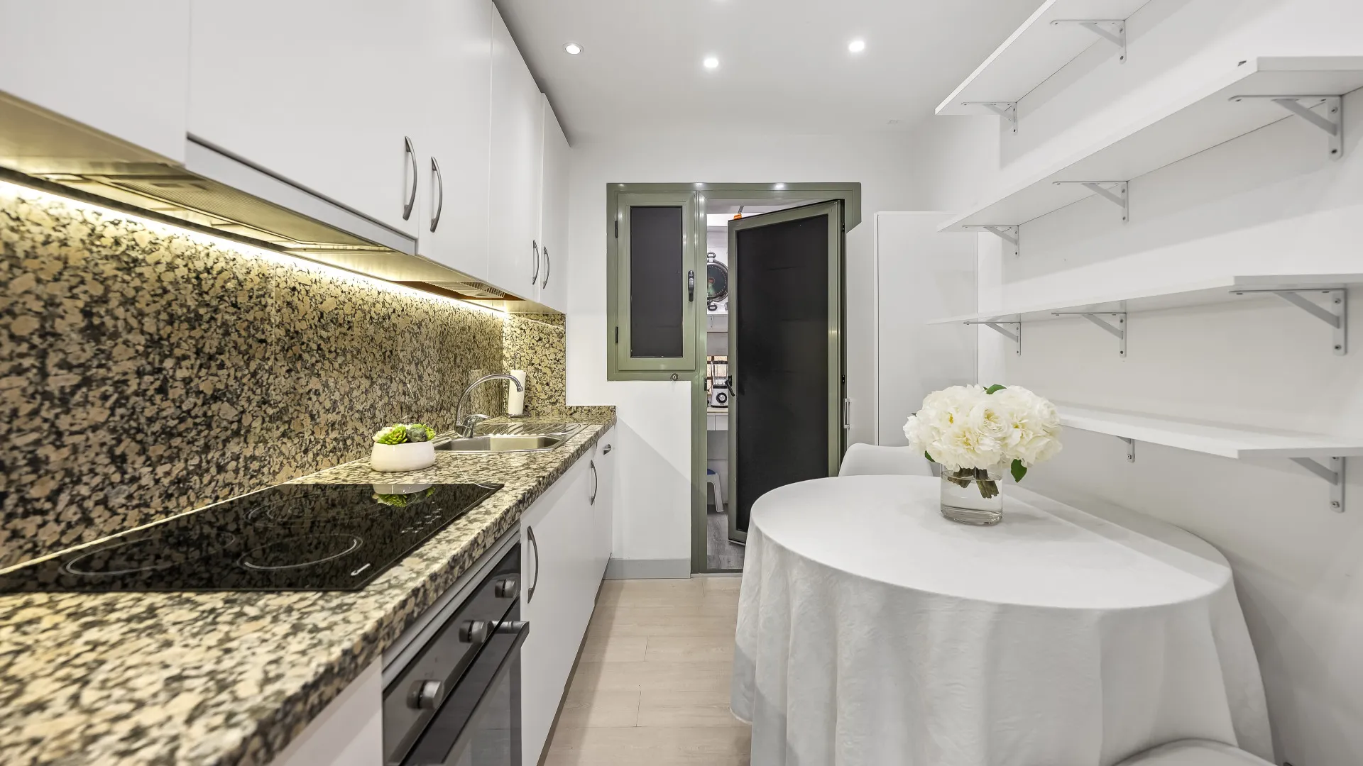 Se vende apartamento planta baja en Benatalaya