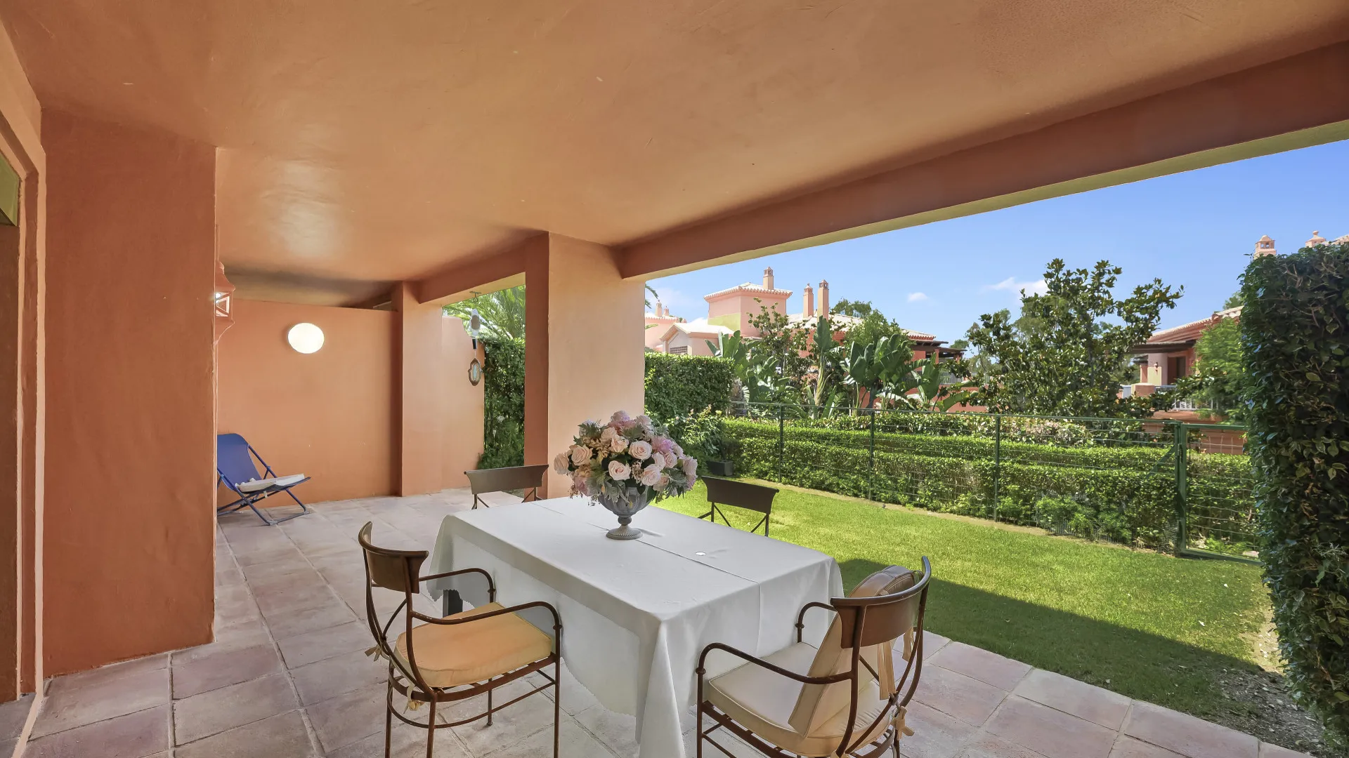 Se vende apartamento planta baja en Benatalaya