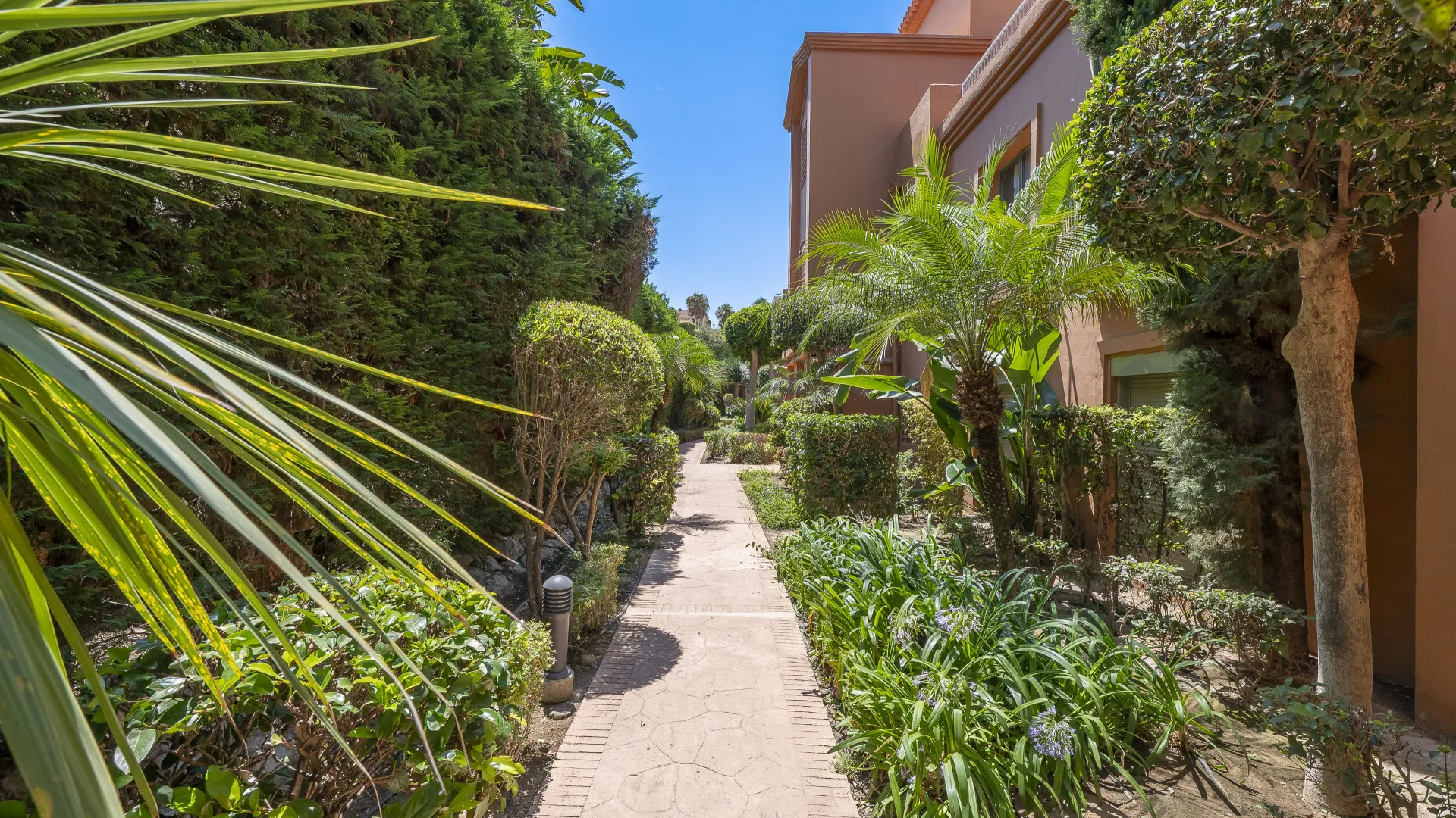 Se vende apartamento planta baja en Benatalaya