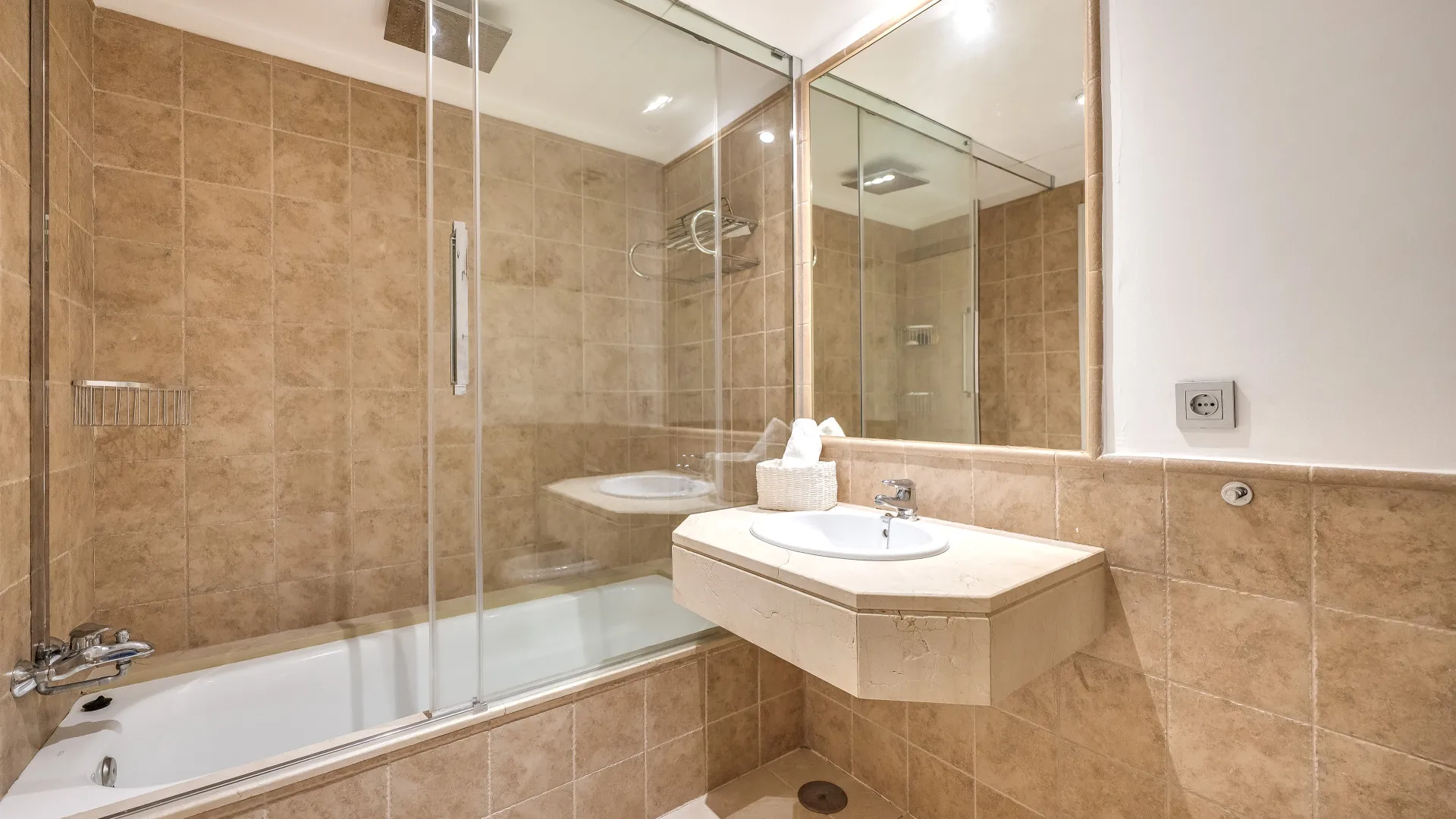 Se vende apartamento planta baja en Benatalaya