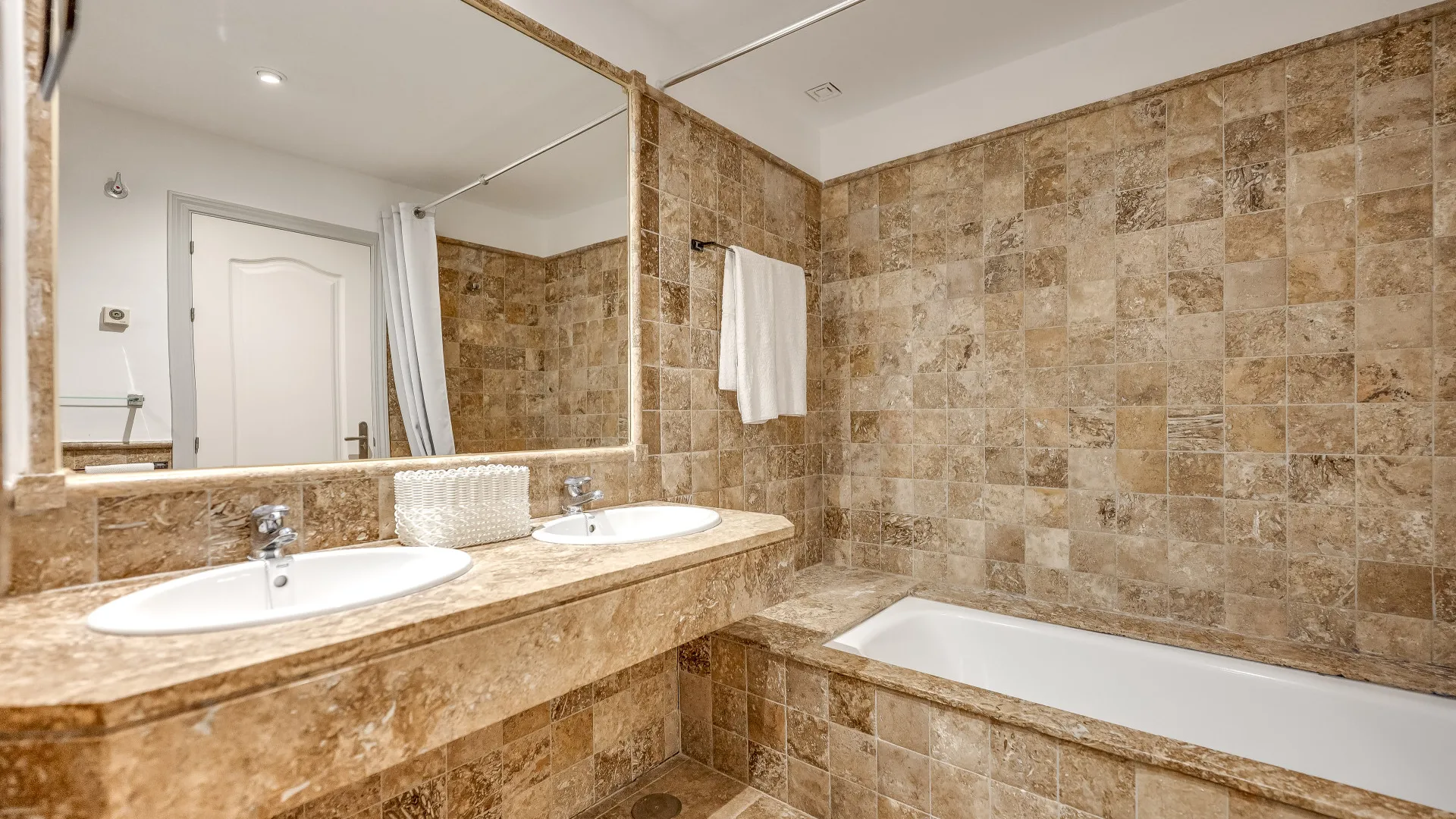 Se vende apartamento planta baja en Benatalaya