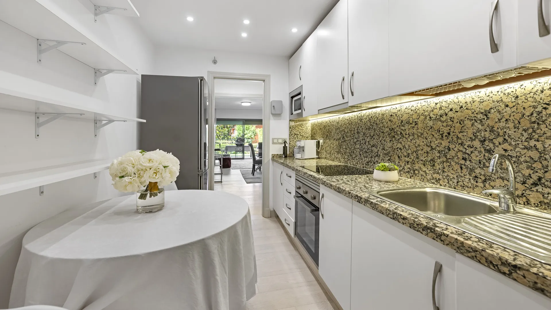 Se vende apartamento planta baja en Benatalaya
