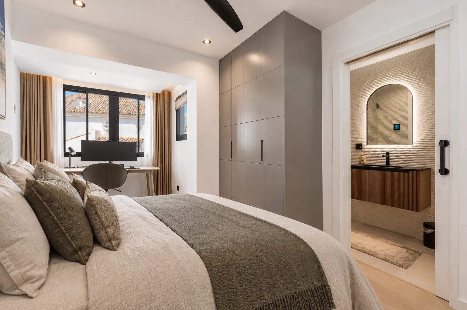 For sale 3 bedrooms duplex penthouse in Monte Paraiso