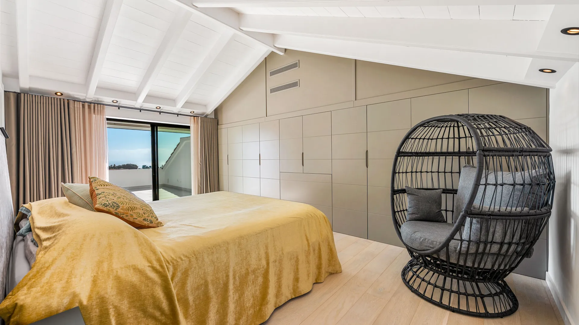For sale duplex penthouse in Monte Paraiso