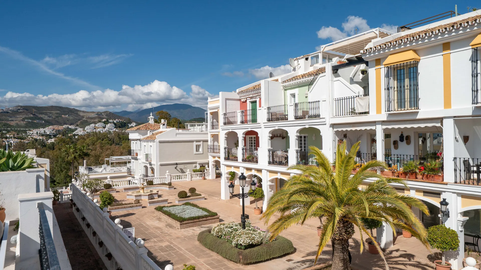 For sale 3 bedrooms town house in Aloha Pueblo