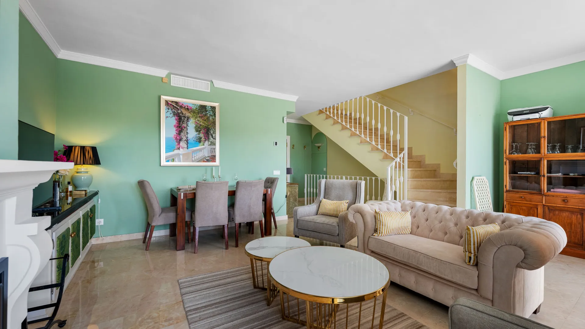 For sale 3 bedrooms town house in Aloha Pueblo