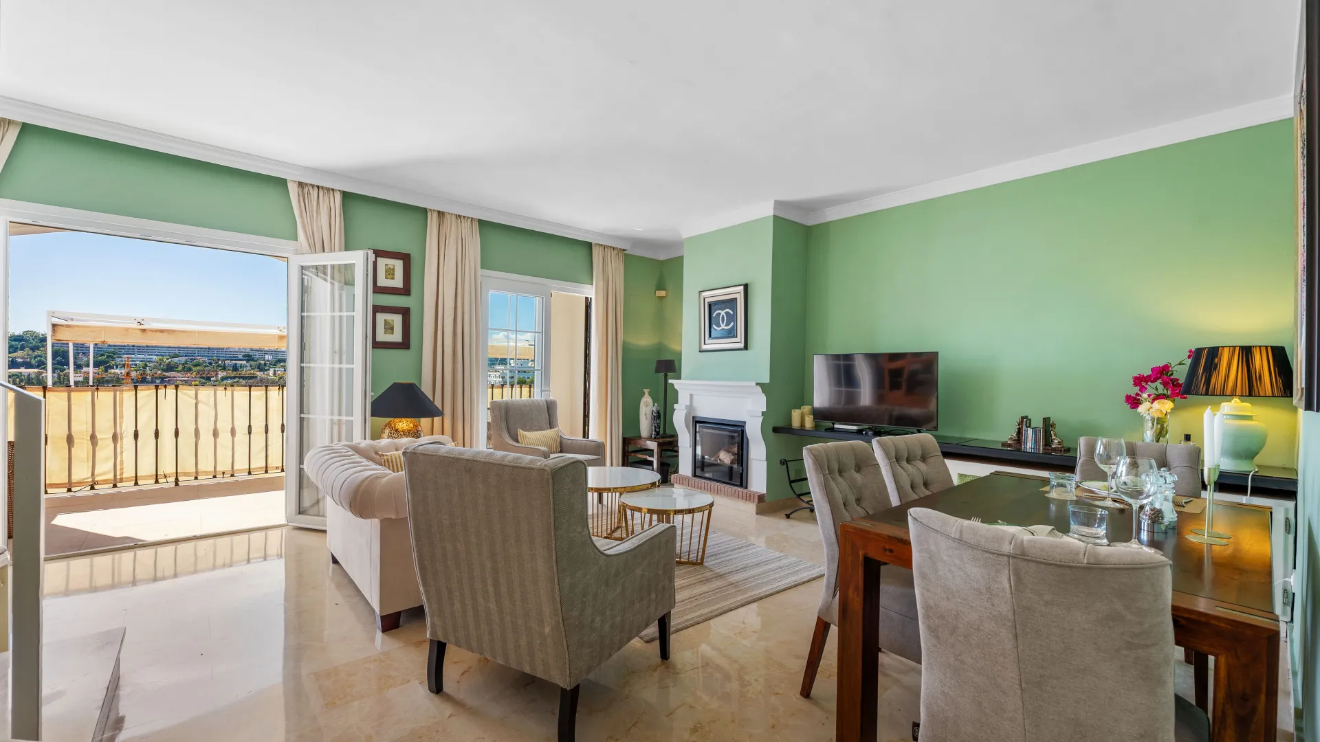 For sale 3 bedrooms town house in Aloha Pueblo