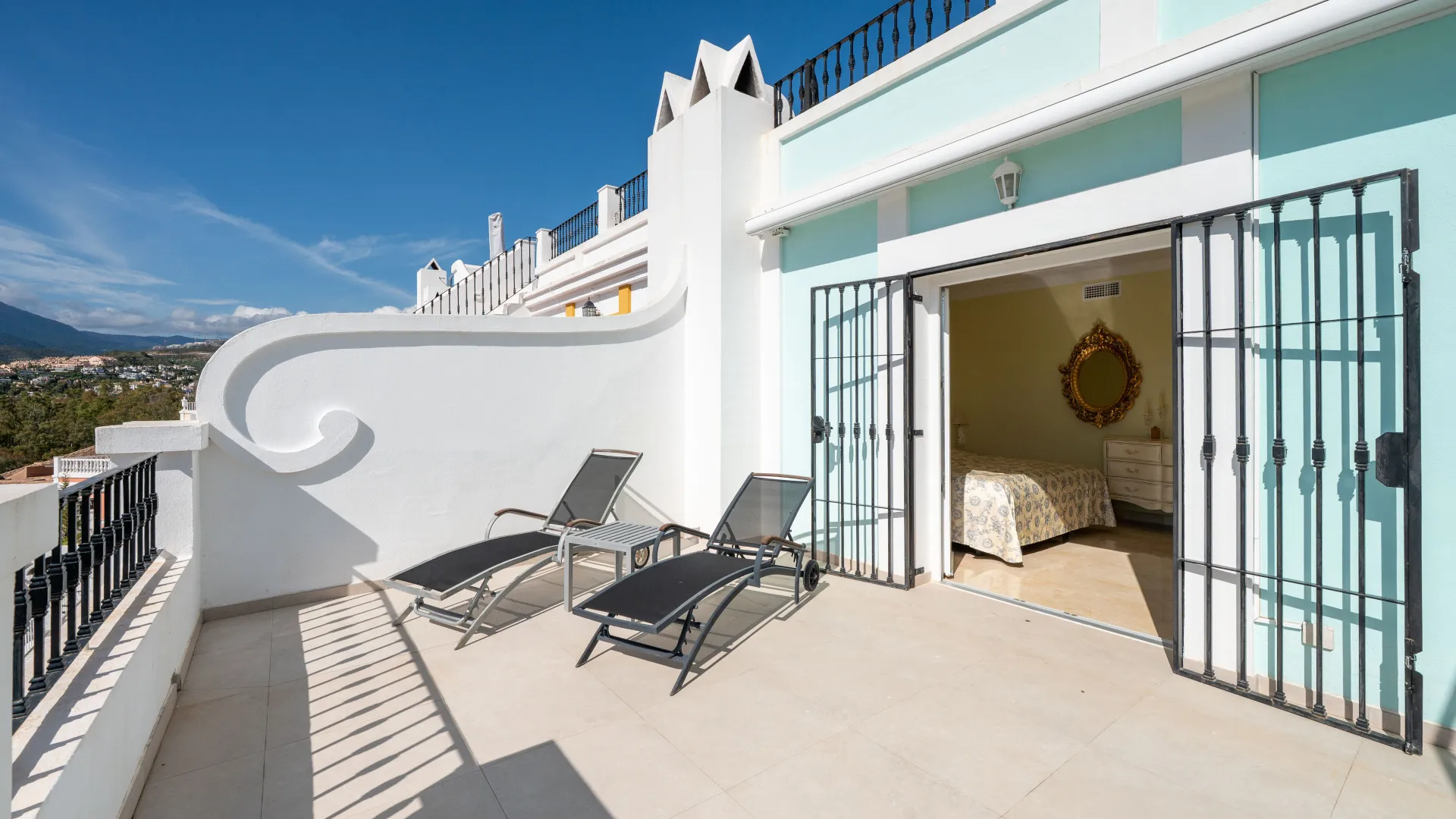 For sale 3 bedrooms town house in Aloha Pueblo