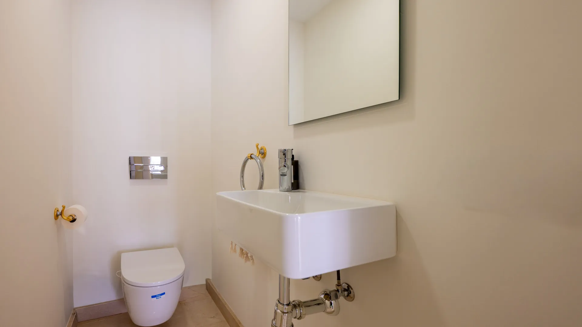 For sale 3 bedrooms town house in Aloha Pueblo