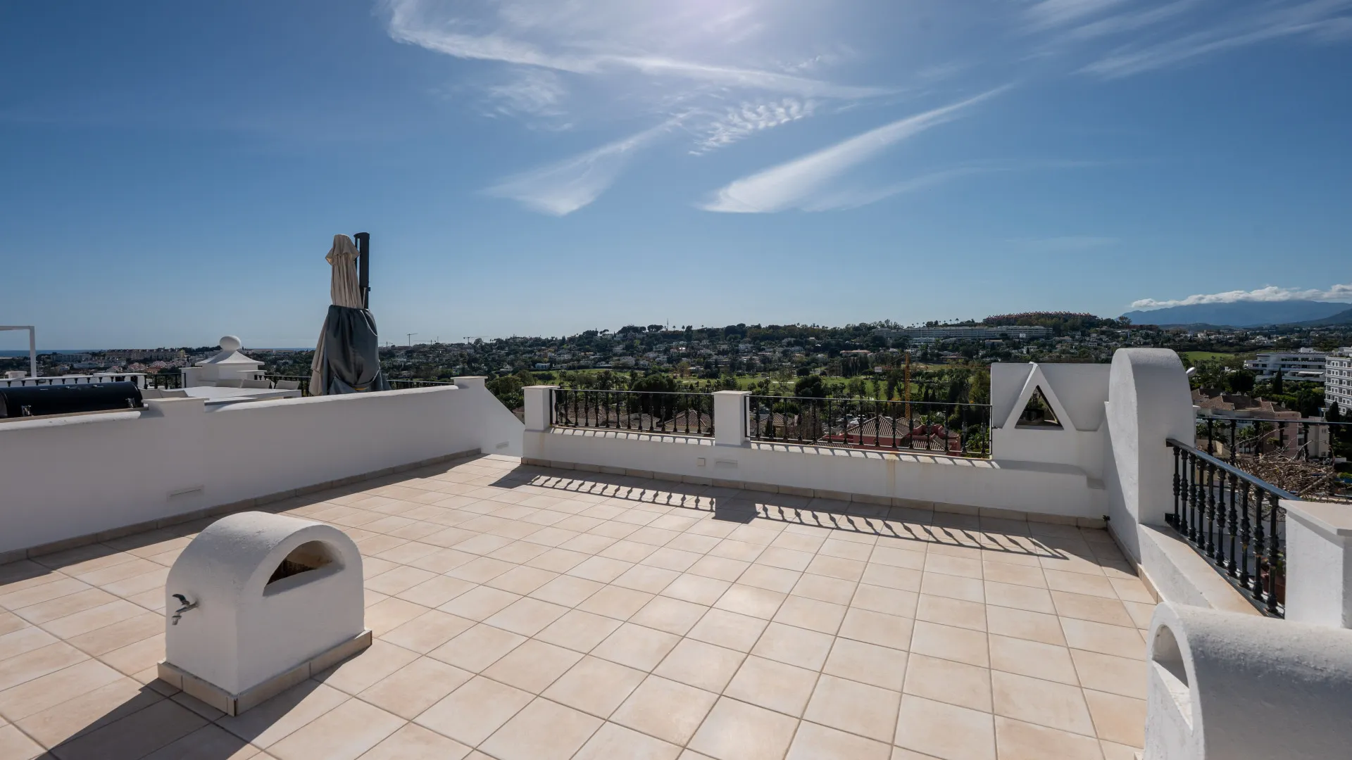 For sale 3 bedrooms town house in Aloha Pueblo