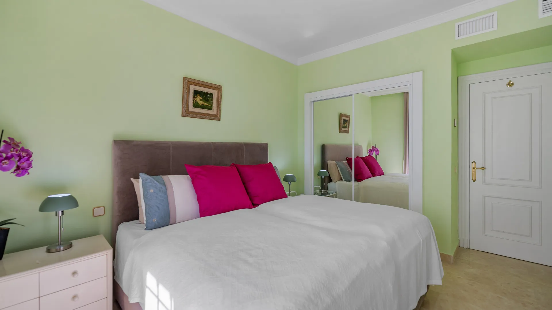 For sale 3 bedrooms town house in Aloha Pueblo