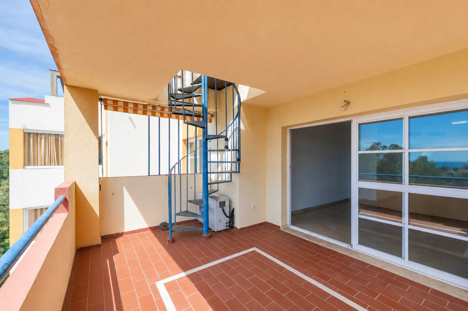 Penthouse for sale in El Paraiso
