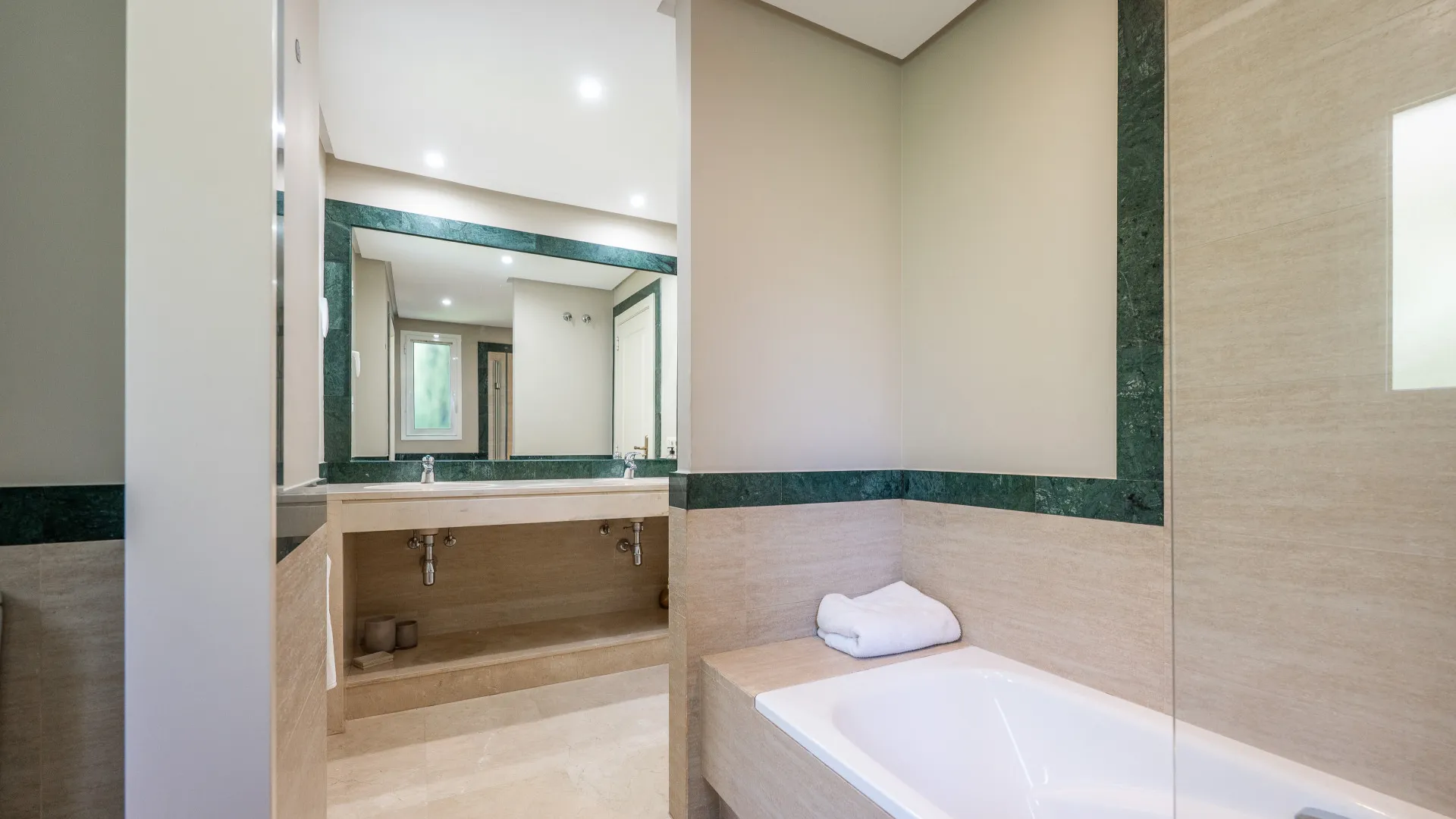 3 bedrooms apartment in Altos de La Quinta for sale