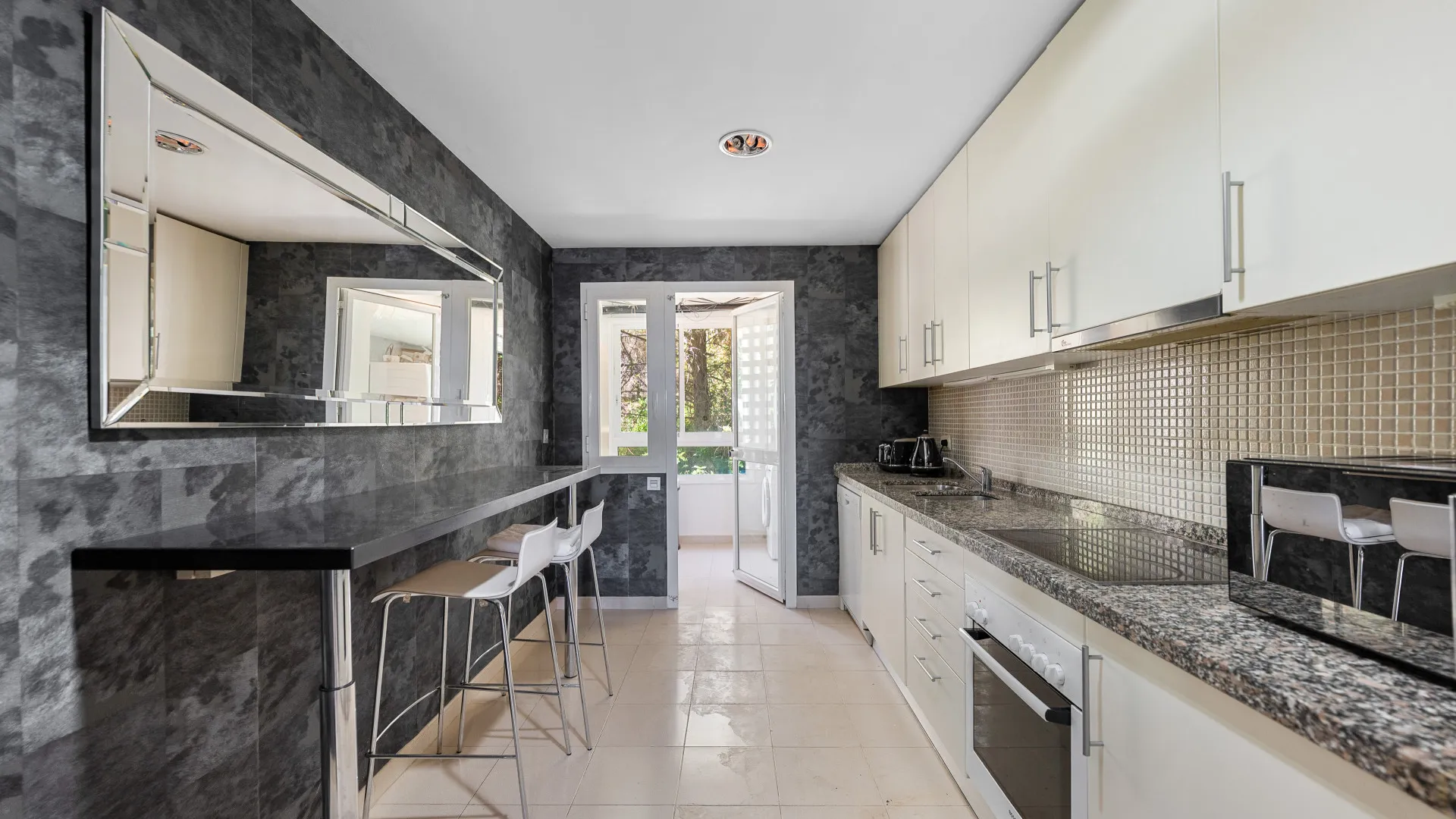 3 bedrooms apartment in Altos de La Quinta for sale