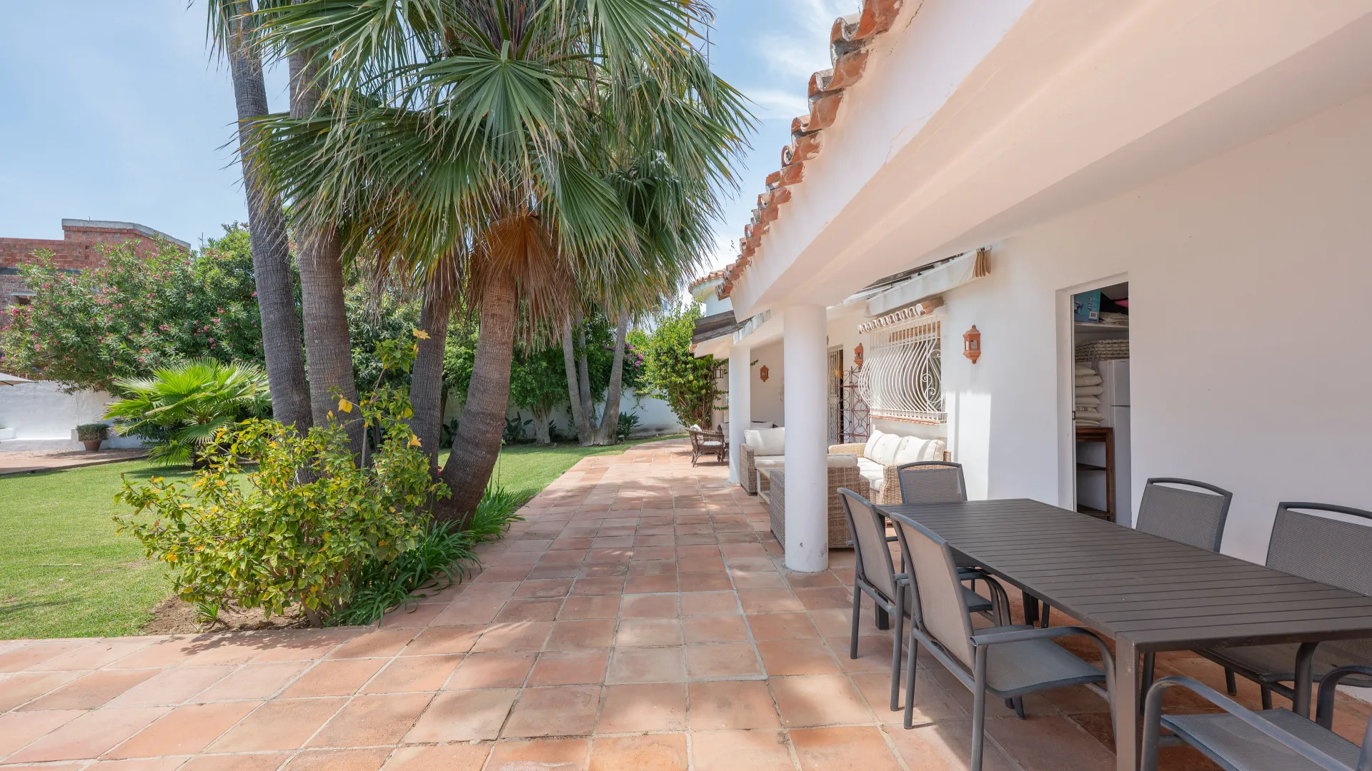 Villa for sale in San Pedro Playa with 5 bedrooms