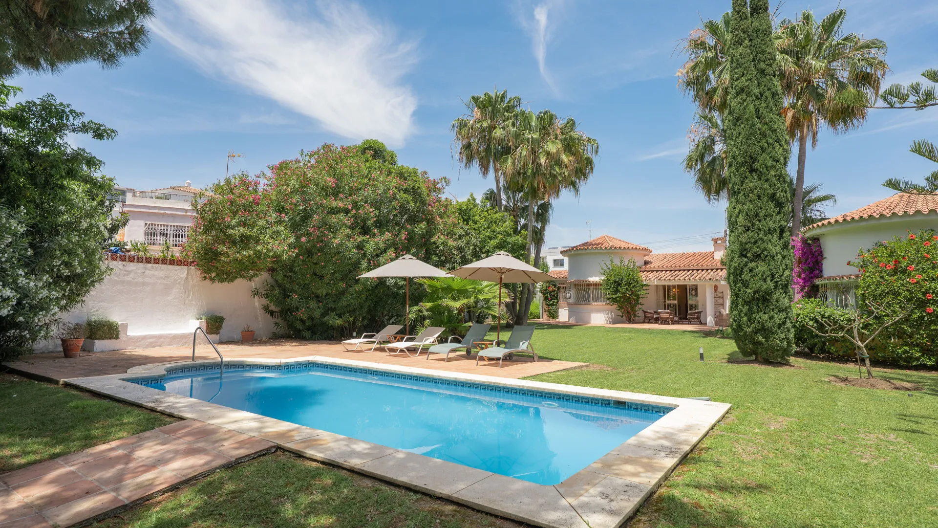 Villa for sale in San Pedro Playa with 5 bedrooms