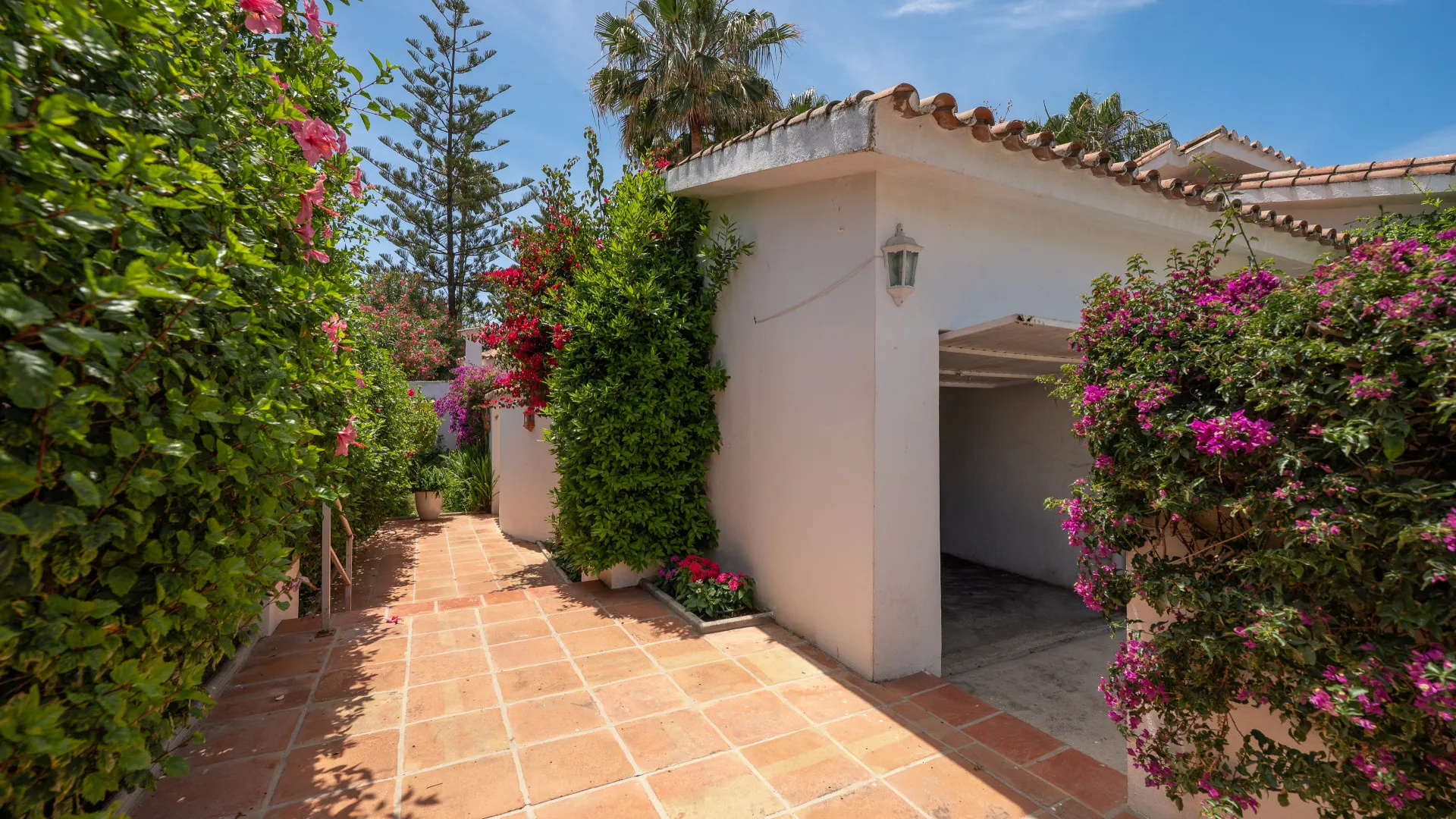 Villa for sale in San Pedro Playa with 5 bedrooms
