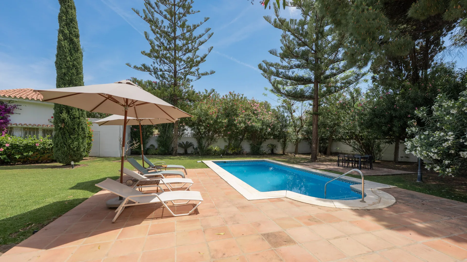 Villa for sale in San Pedro Playa with 5 bedrooms