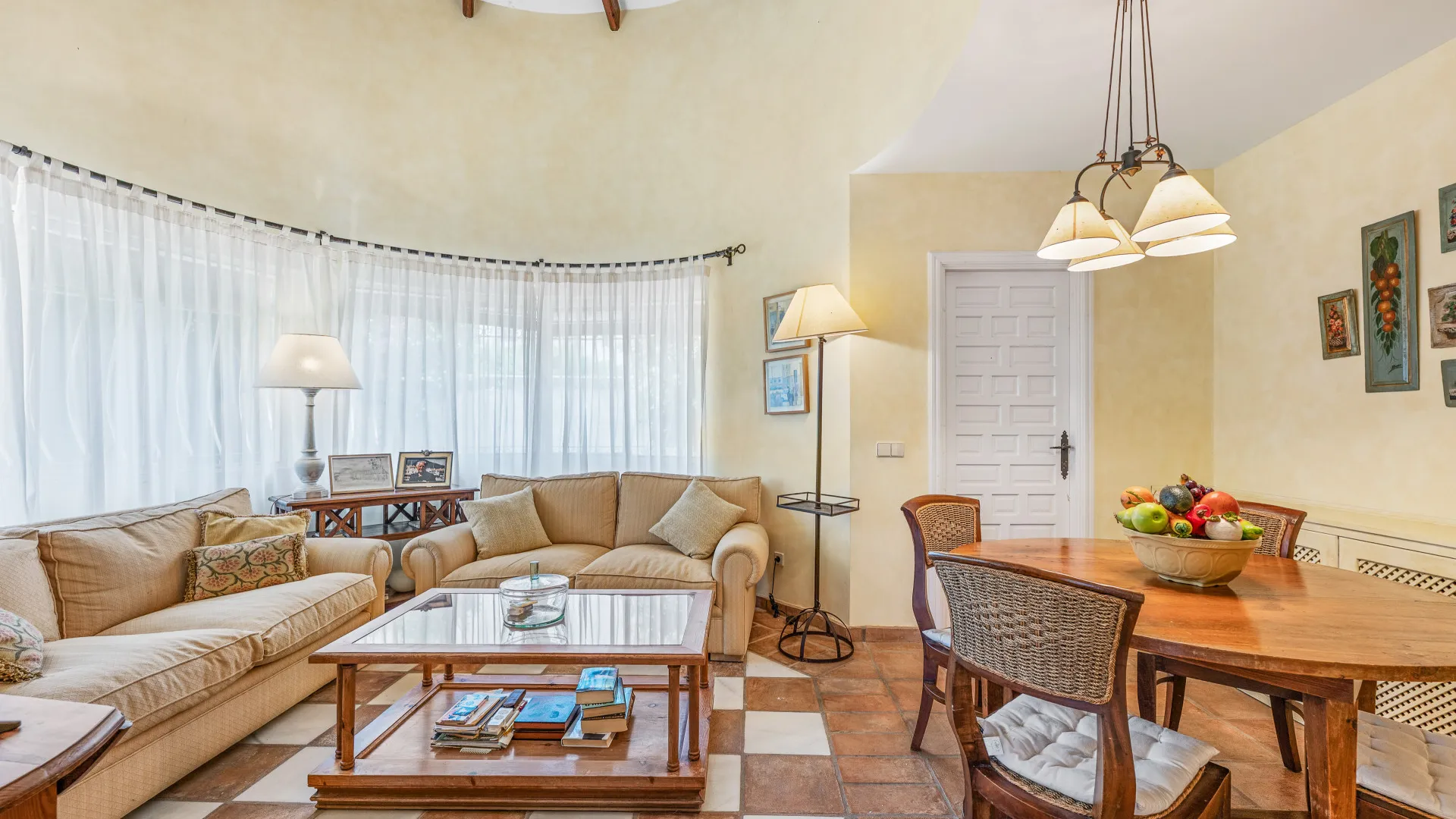 Villa for sale in San Pedro Playa with 5 bedrooms