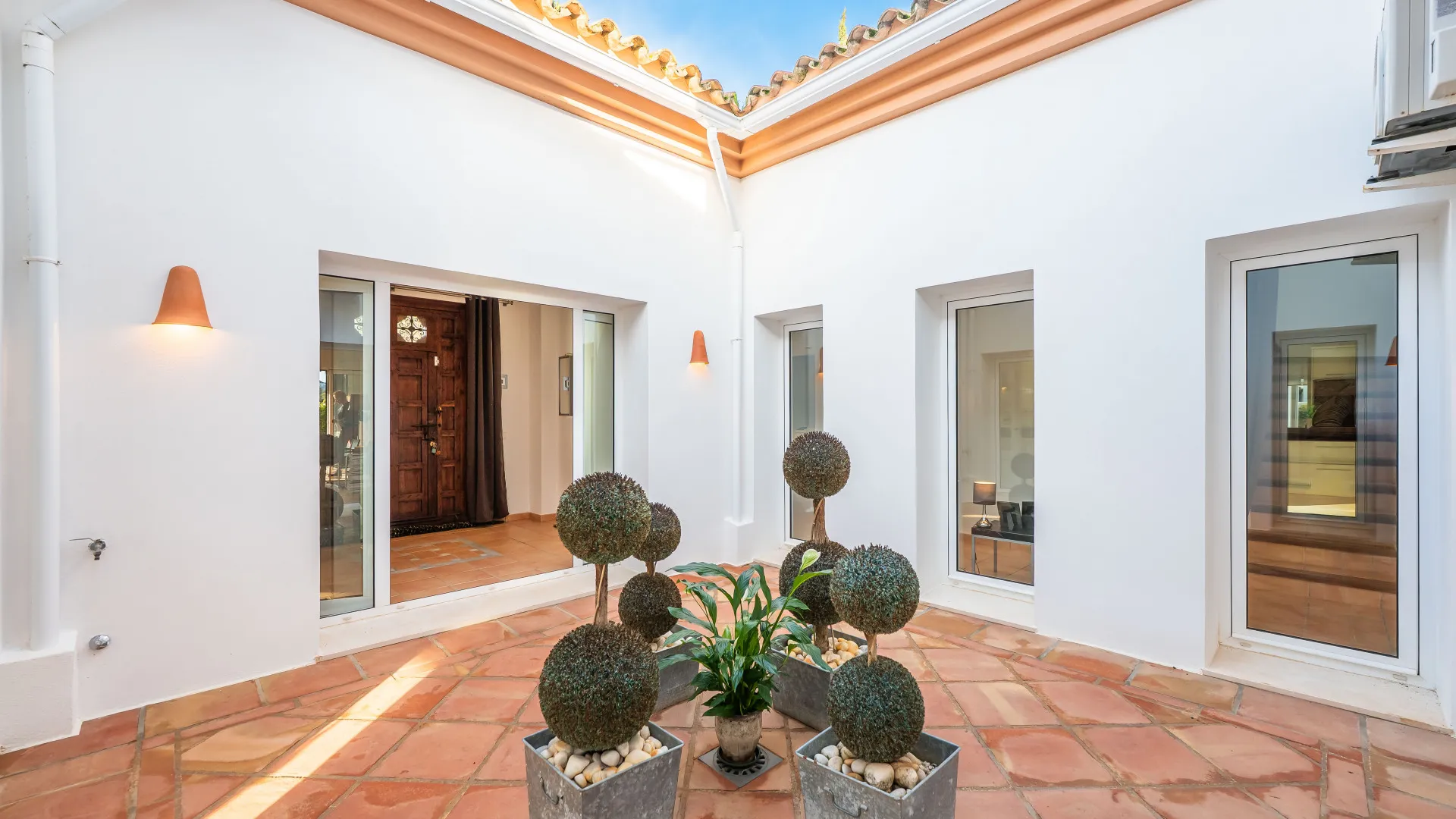 For sale villa with 6 bedrooms in Zona F