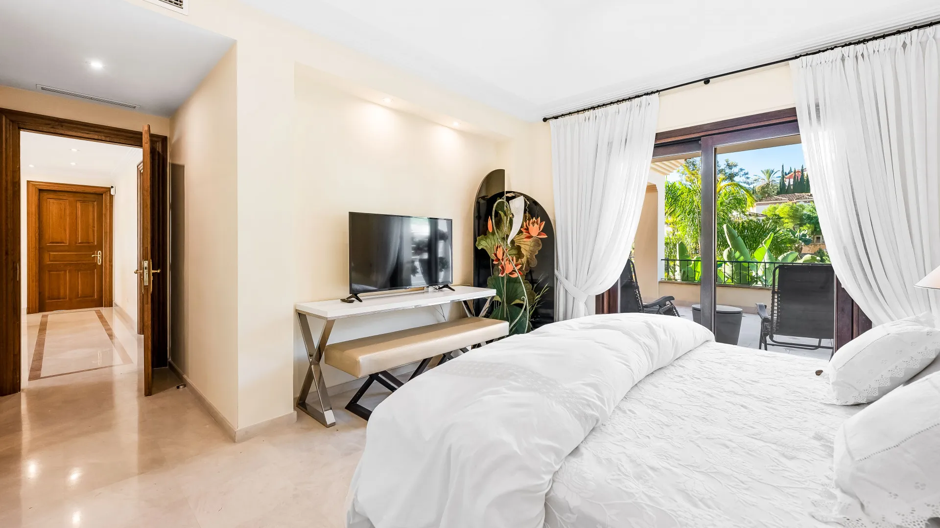 For sale villa in Los Arqueros with 6 bedrooms