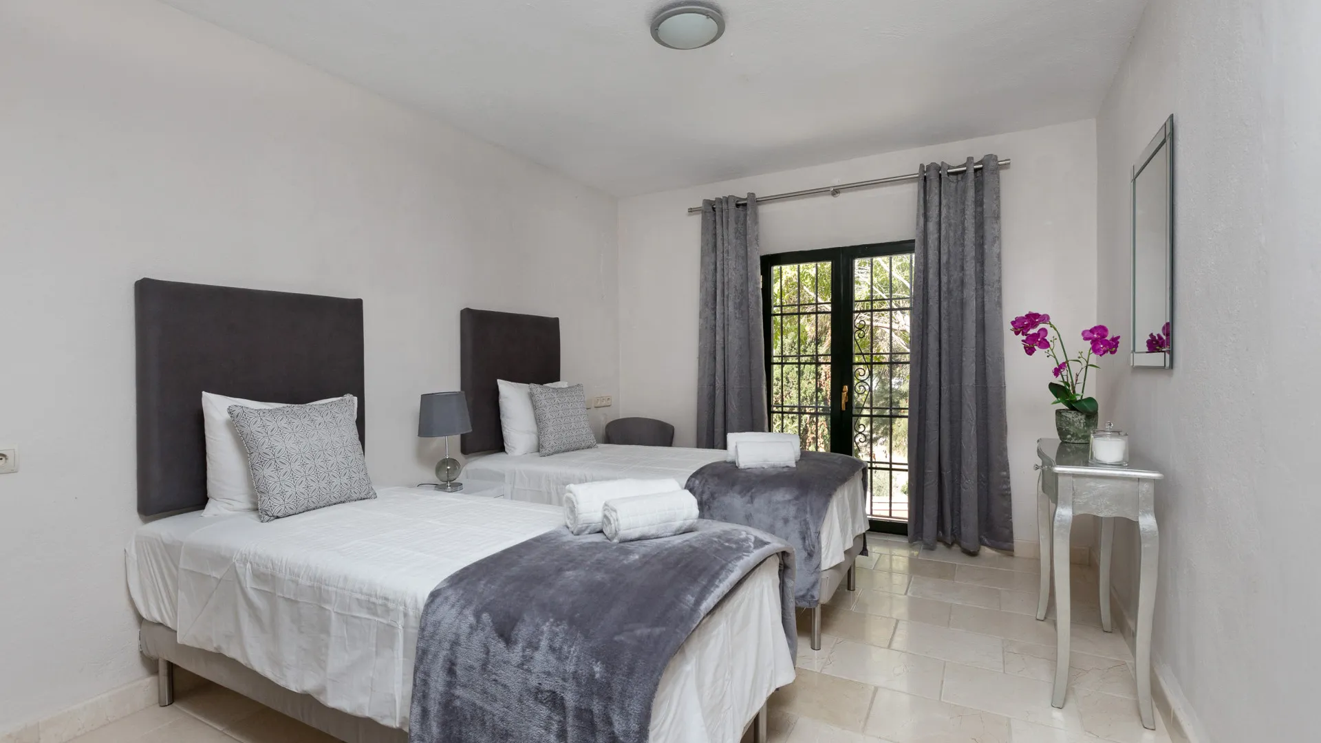 12 bedrooms villa in Vega del Colorado for sale