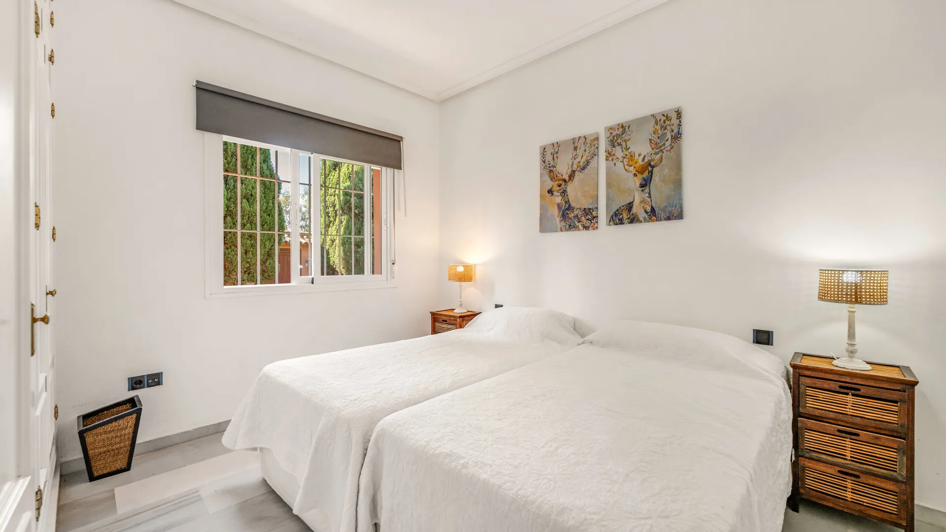 Zona B, villa de 5 dormitorios en venta