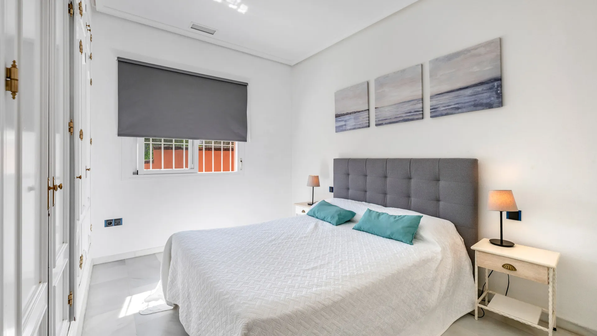 Zona B, villa de 5 dormitorios en venta