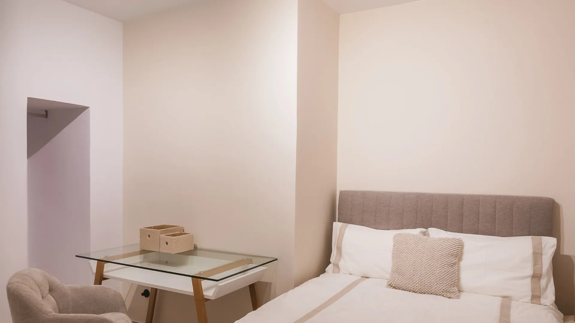 Ground floor apartment with 4 bedrooms for sale in Country Club Las Brisas