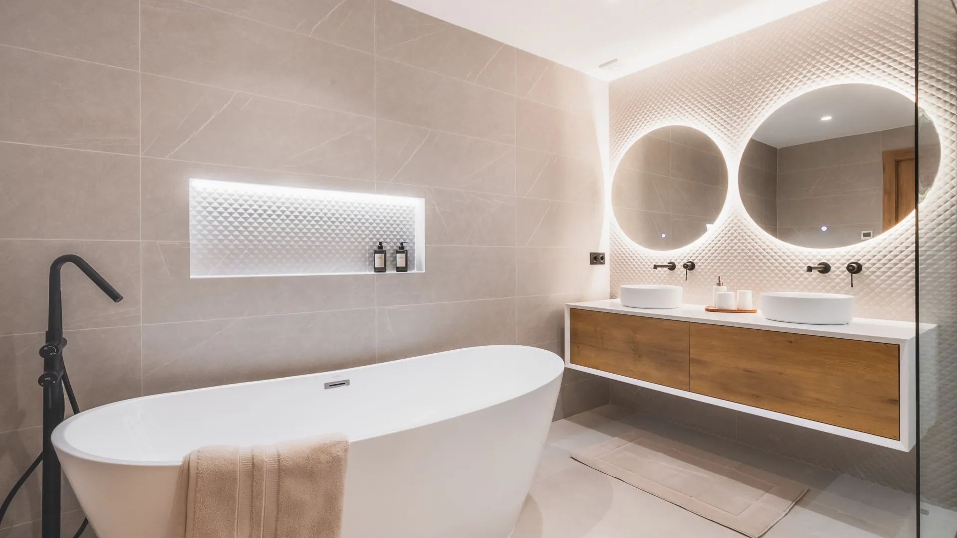 Ground floor apartment with 4 bedrooms for sale in Country Club Las Brisas