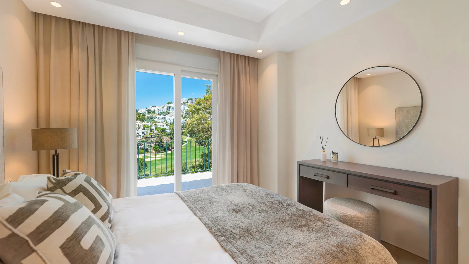 For sale town house in La Quinta Hills
