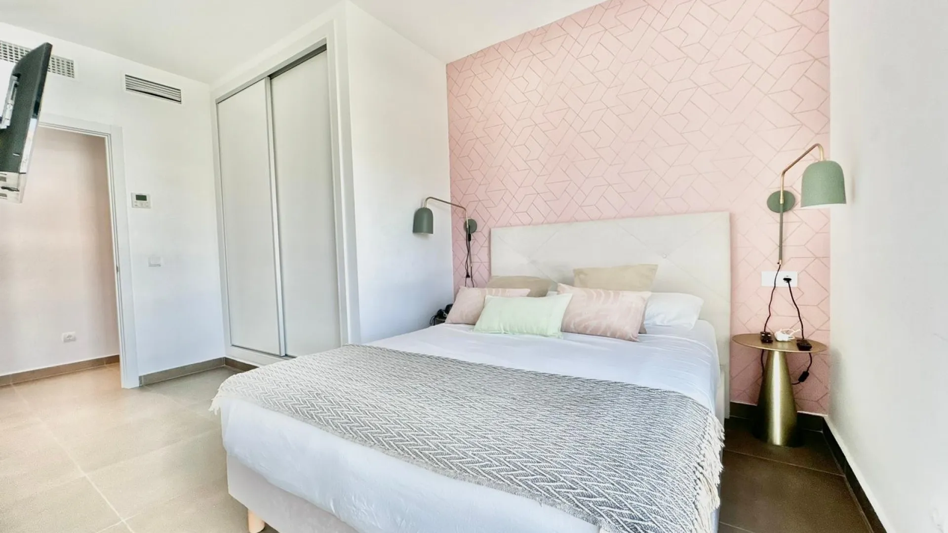 For sale Puerto apartment with 3 bedrooms