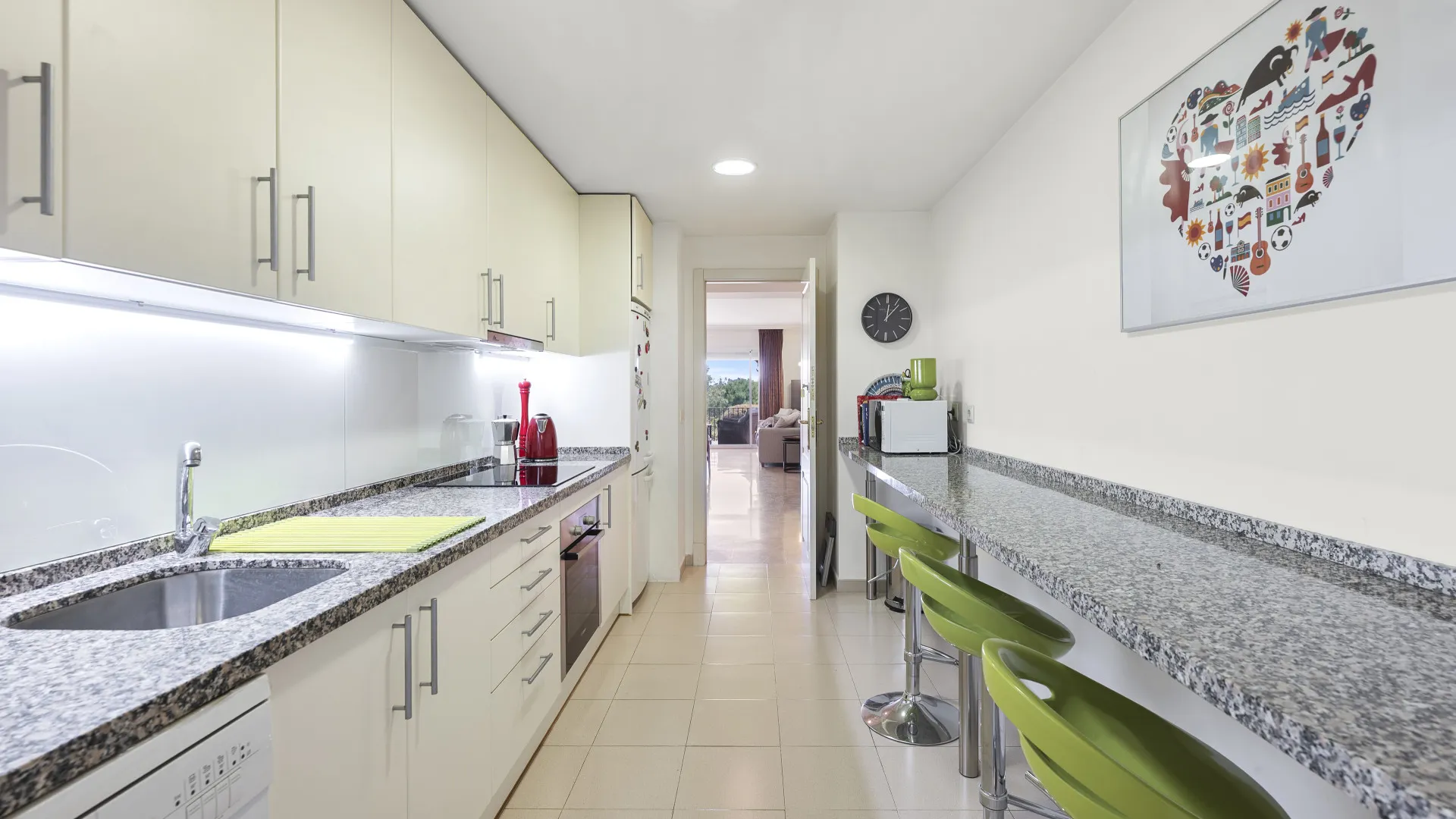 Se vende apartamento planta baja con 3 dormitorios en Altos de La Quinta