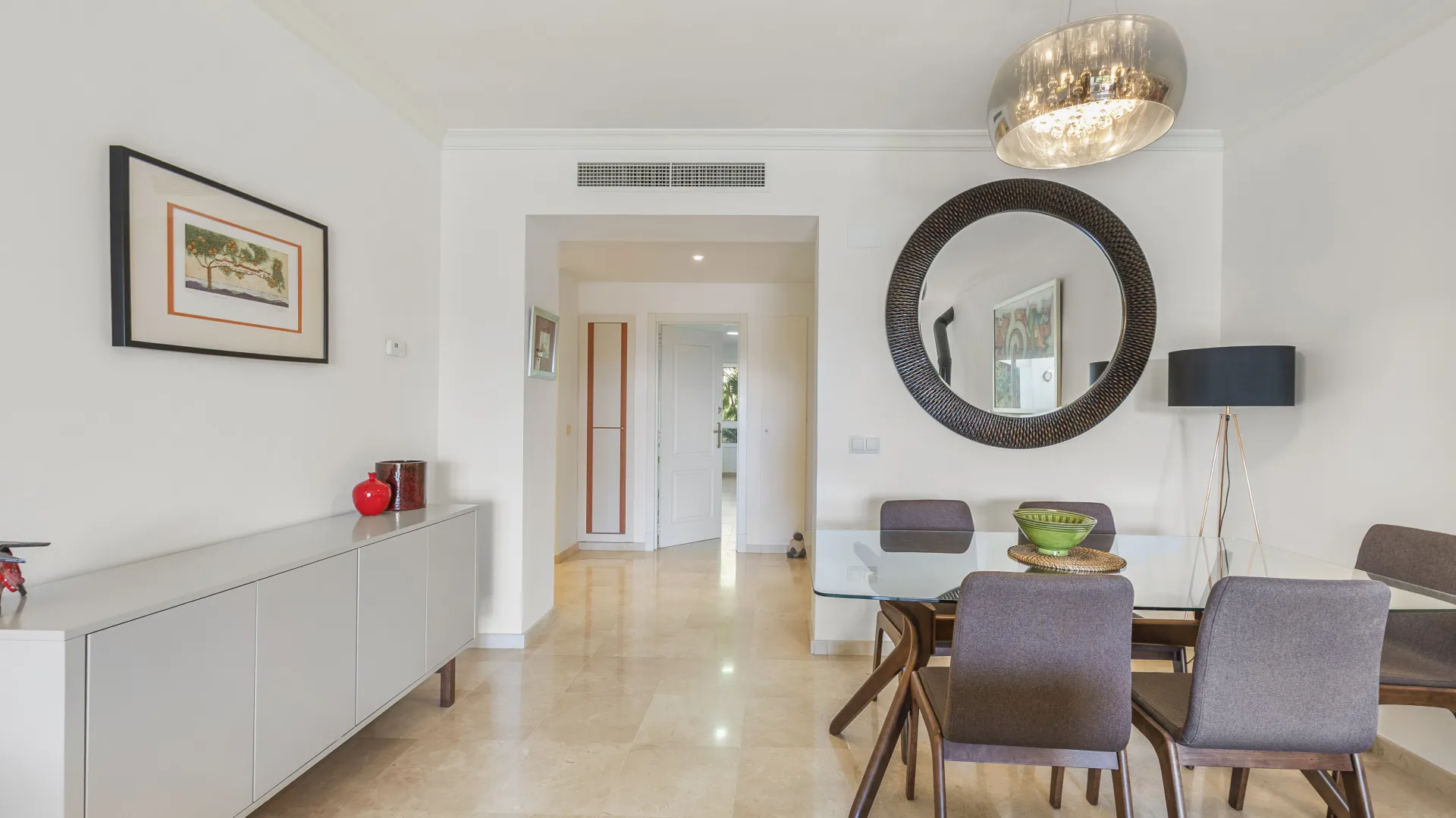 Se vende apartamento planta baja con 3 dormitorios en Altos de La Quinta
