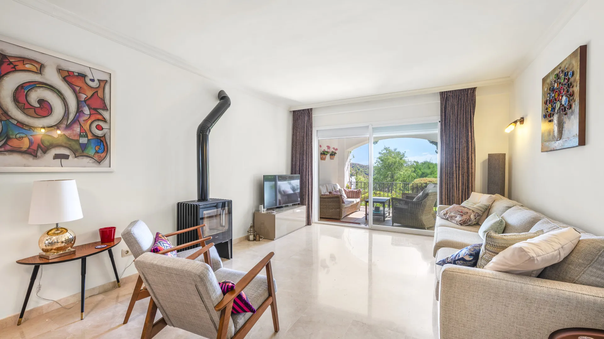 Se vende apartamento planta baja con 3 dormitorios en Altos de La Quinta