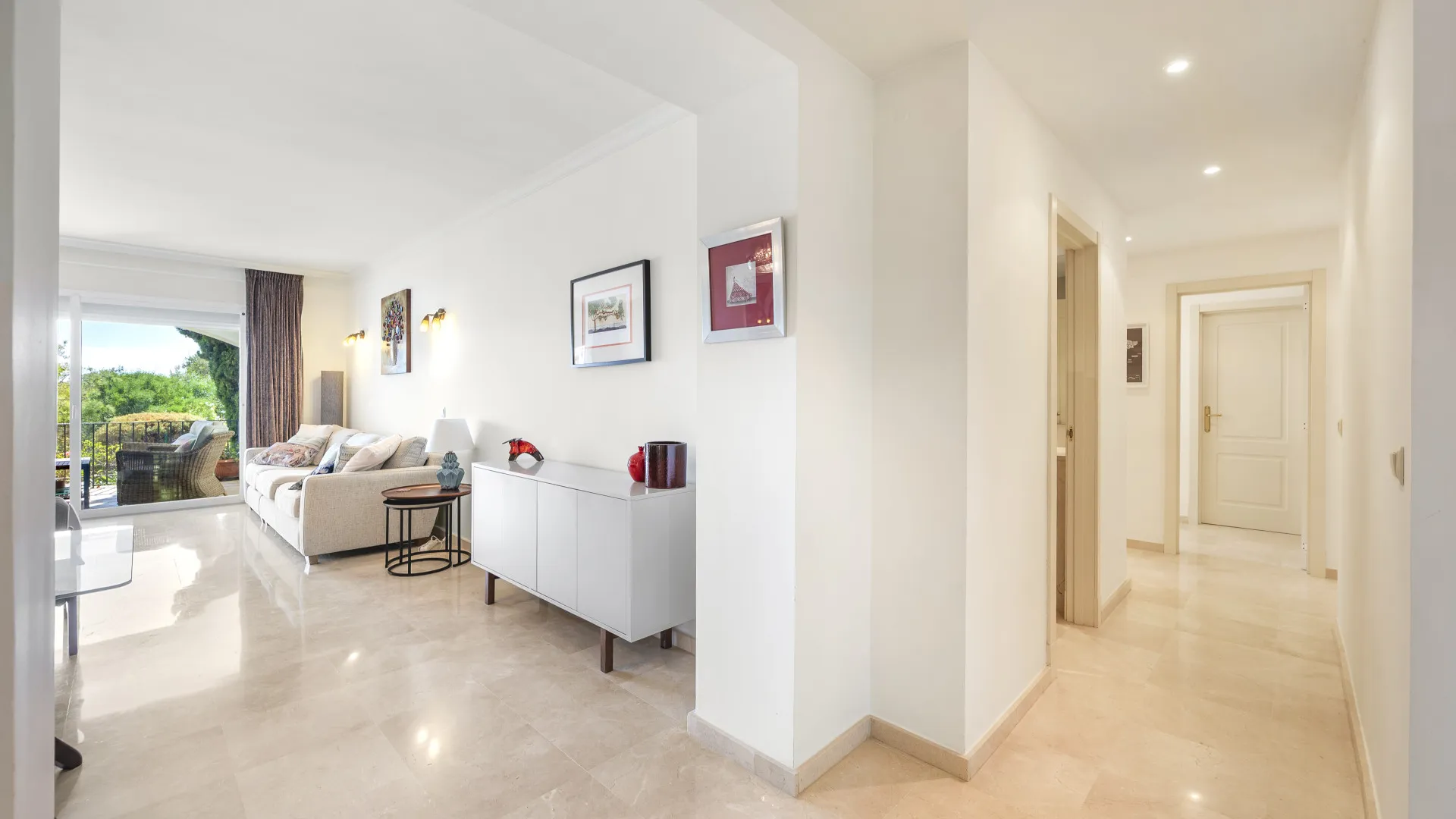 Se vende apartamento planta baja con 3 dormitorios en Altos de La Quinta