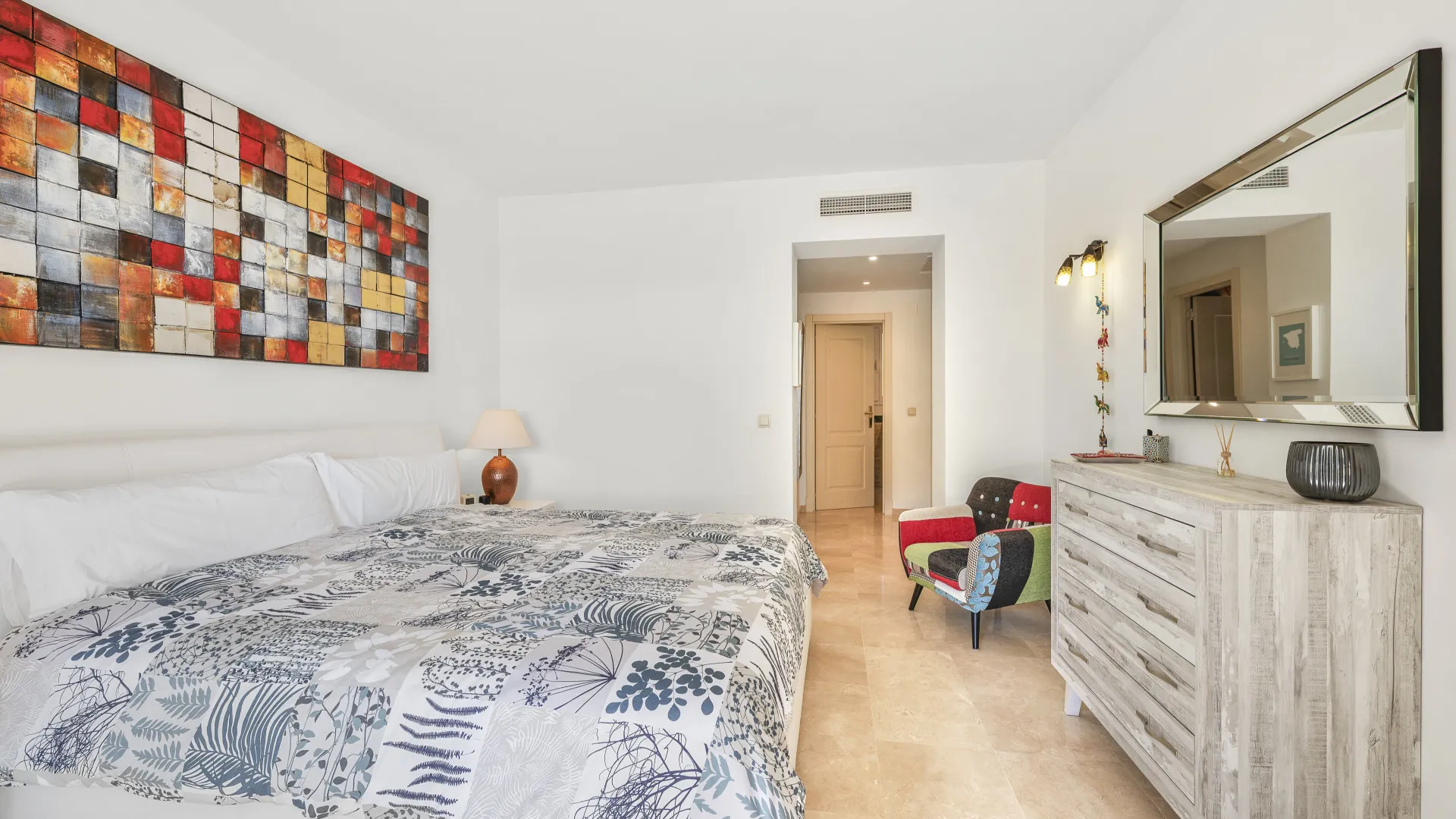 Se vende apartamento planta baja con 3 dormitorios en Altos de La Quinta