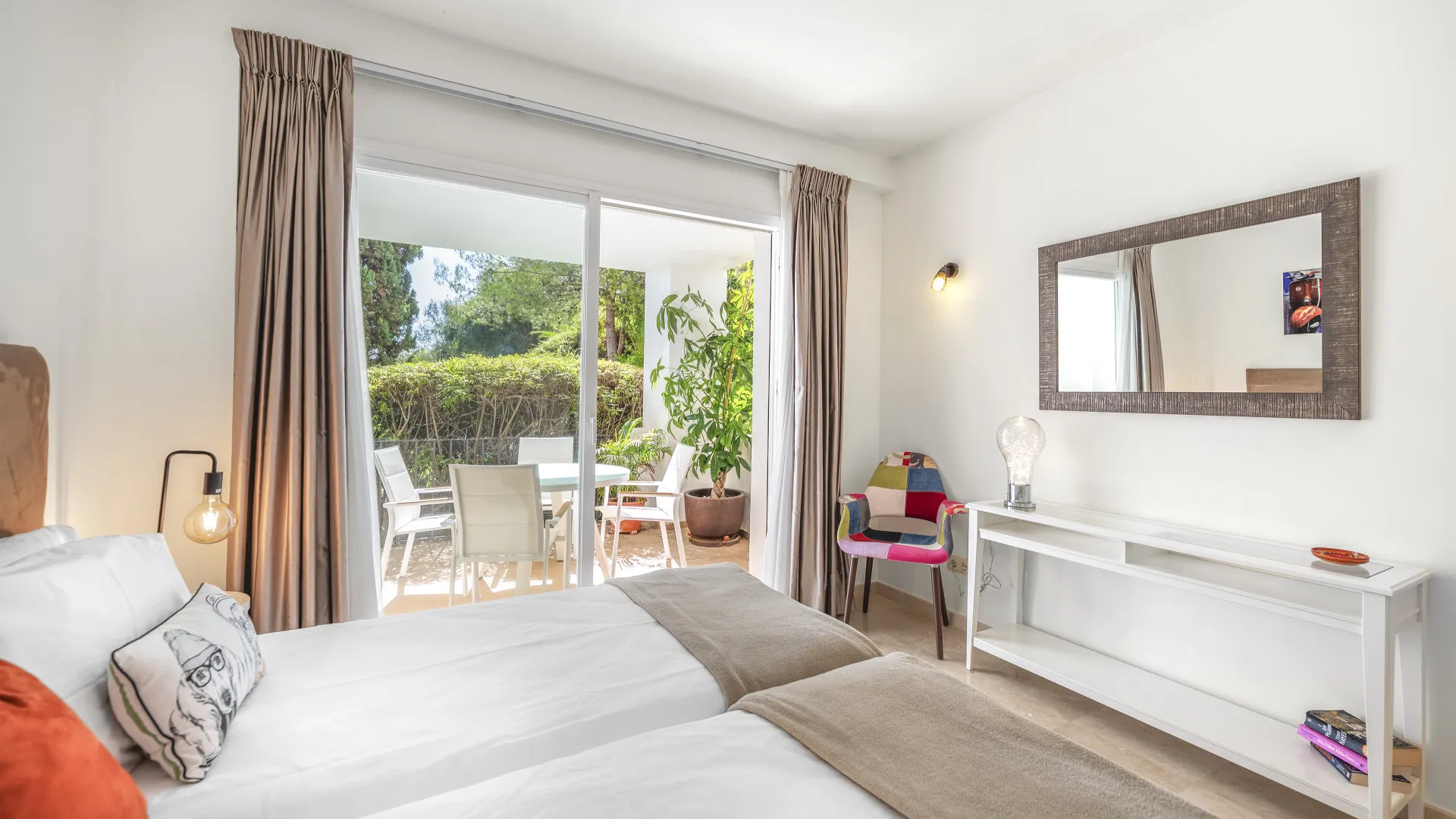 Se vende apartamento planta baja con 3 dormitorios en Altos de La Quinta
